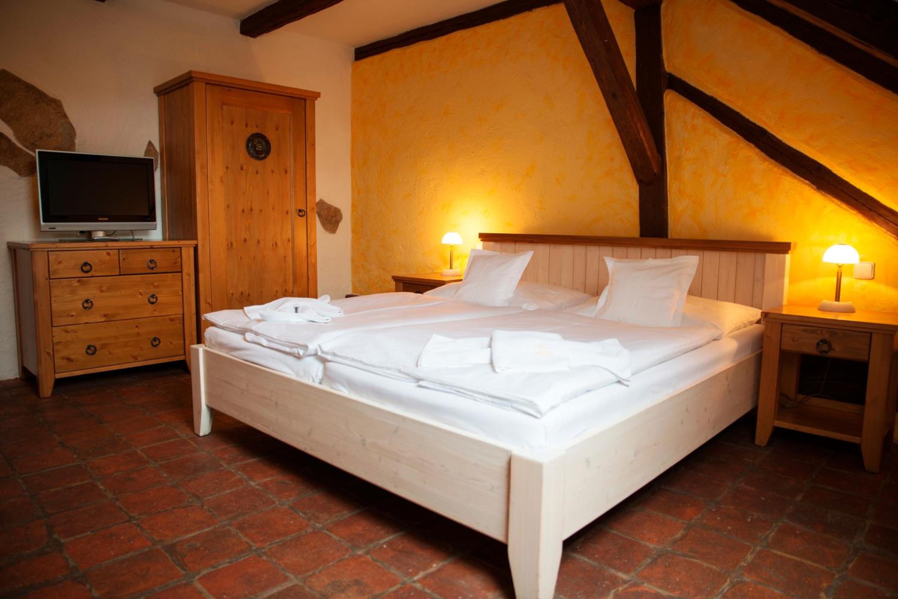 Double Room - Photo 18