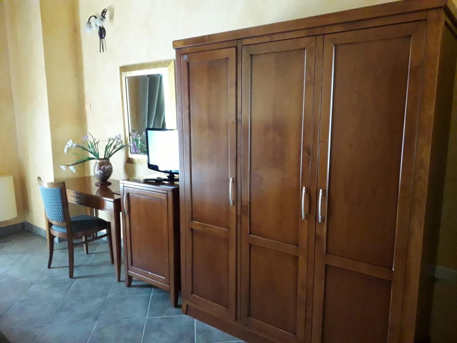 Deluxe Double or Twin Room photo 2