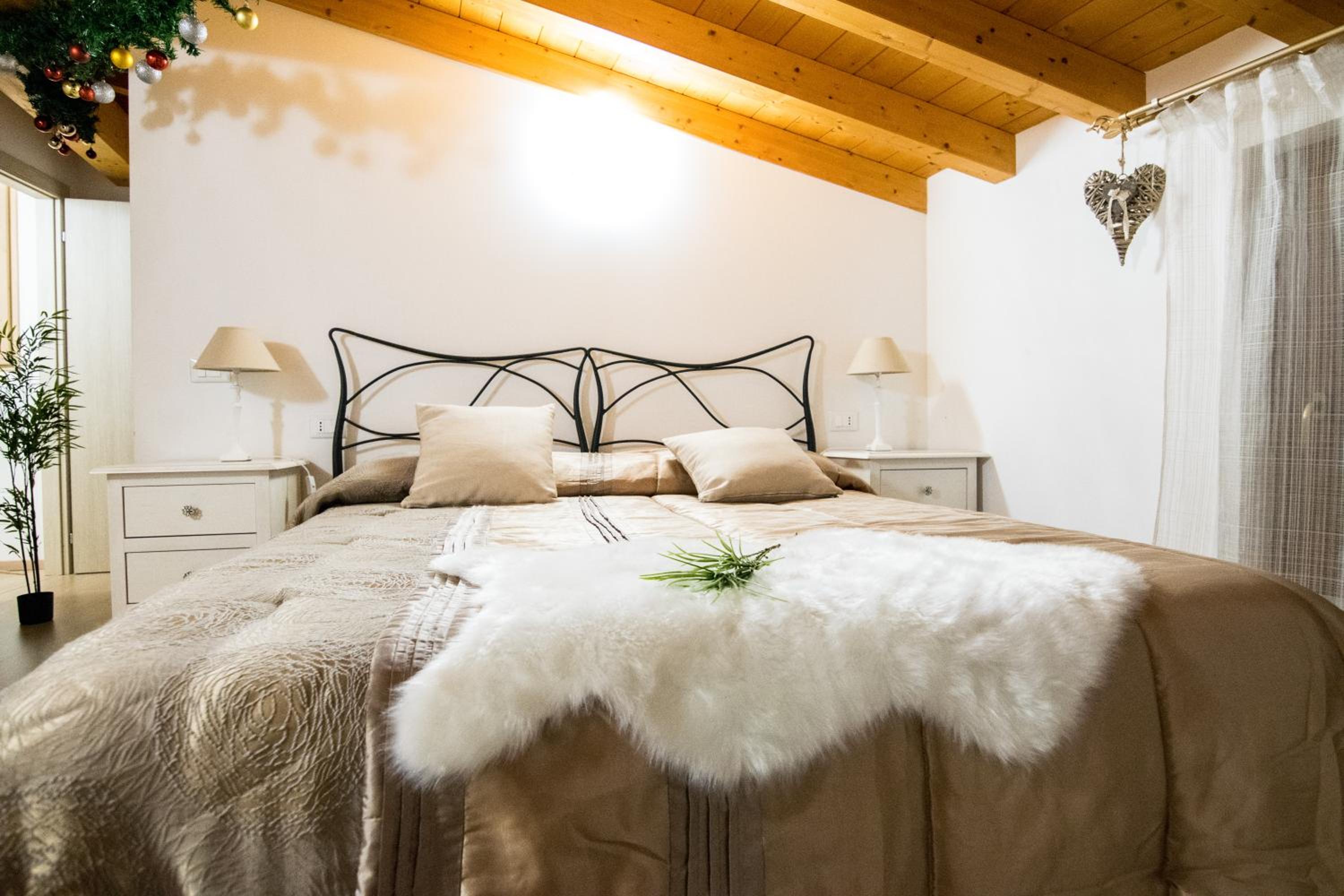 Triple Room with Bathroom - Photo 1