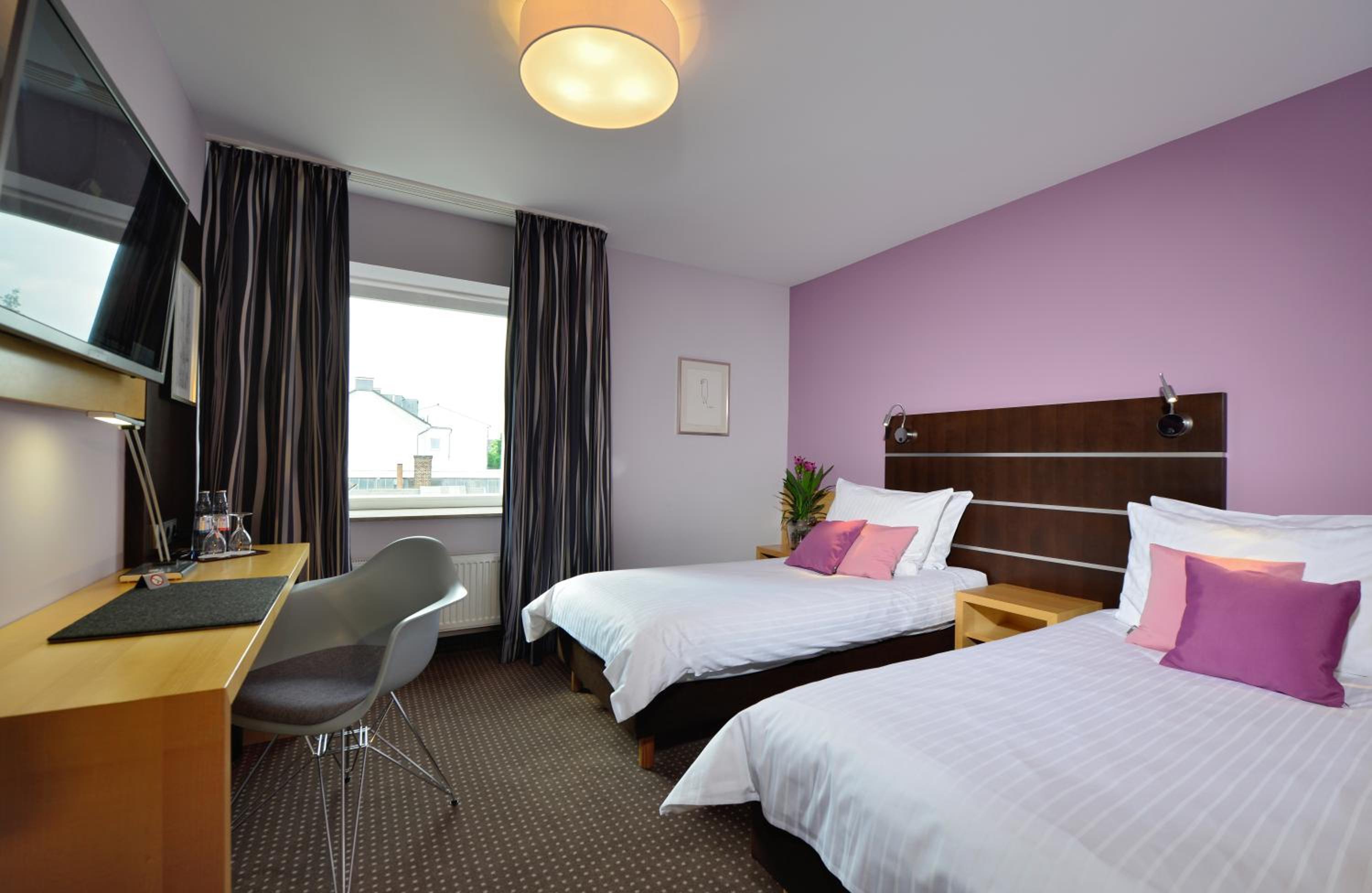 Double or Twin Room - Photo 5