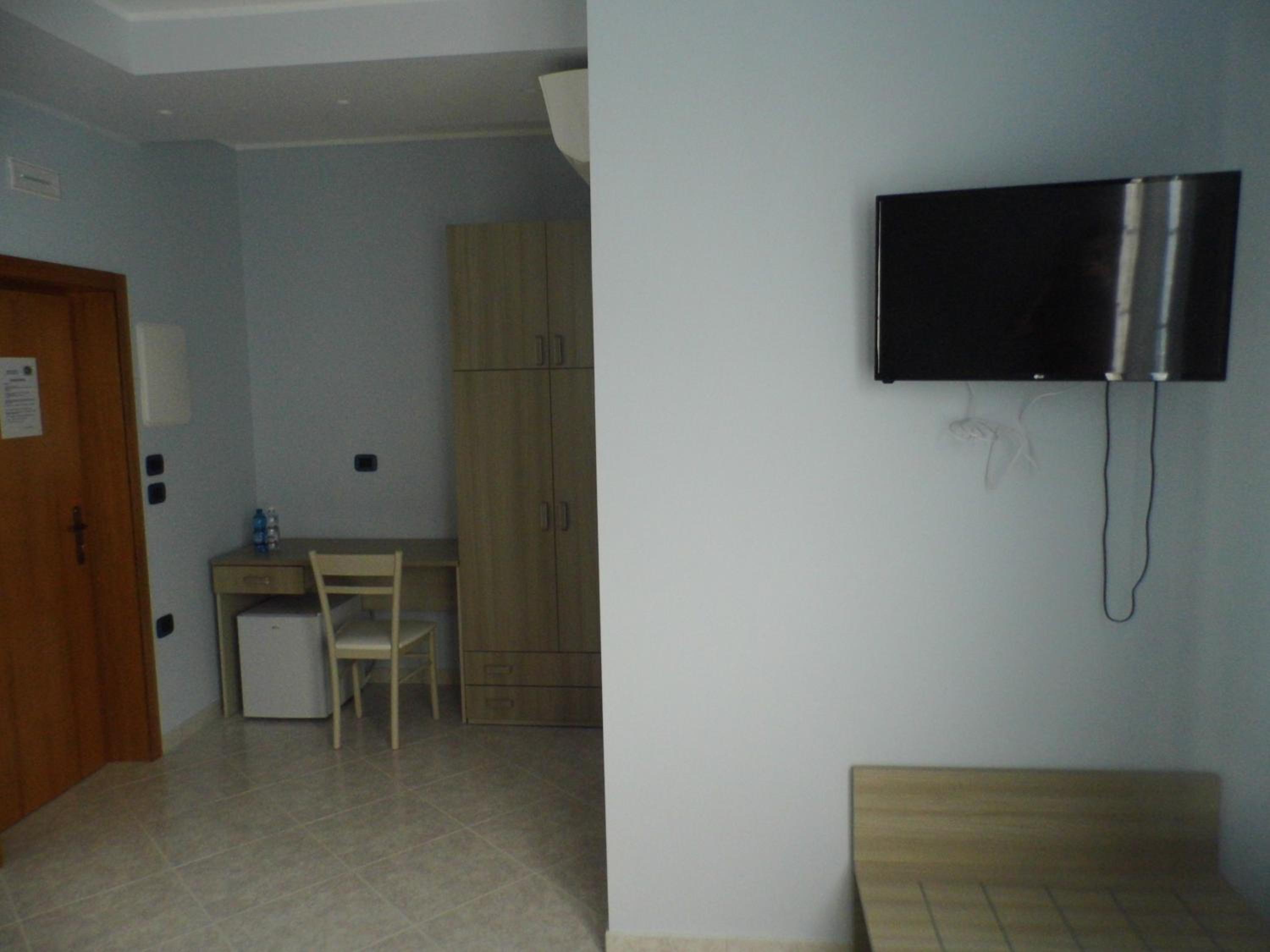 Twin Room with Private Bathroom