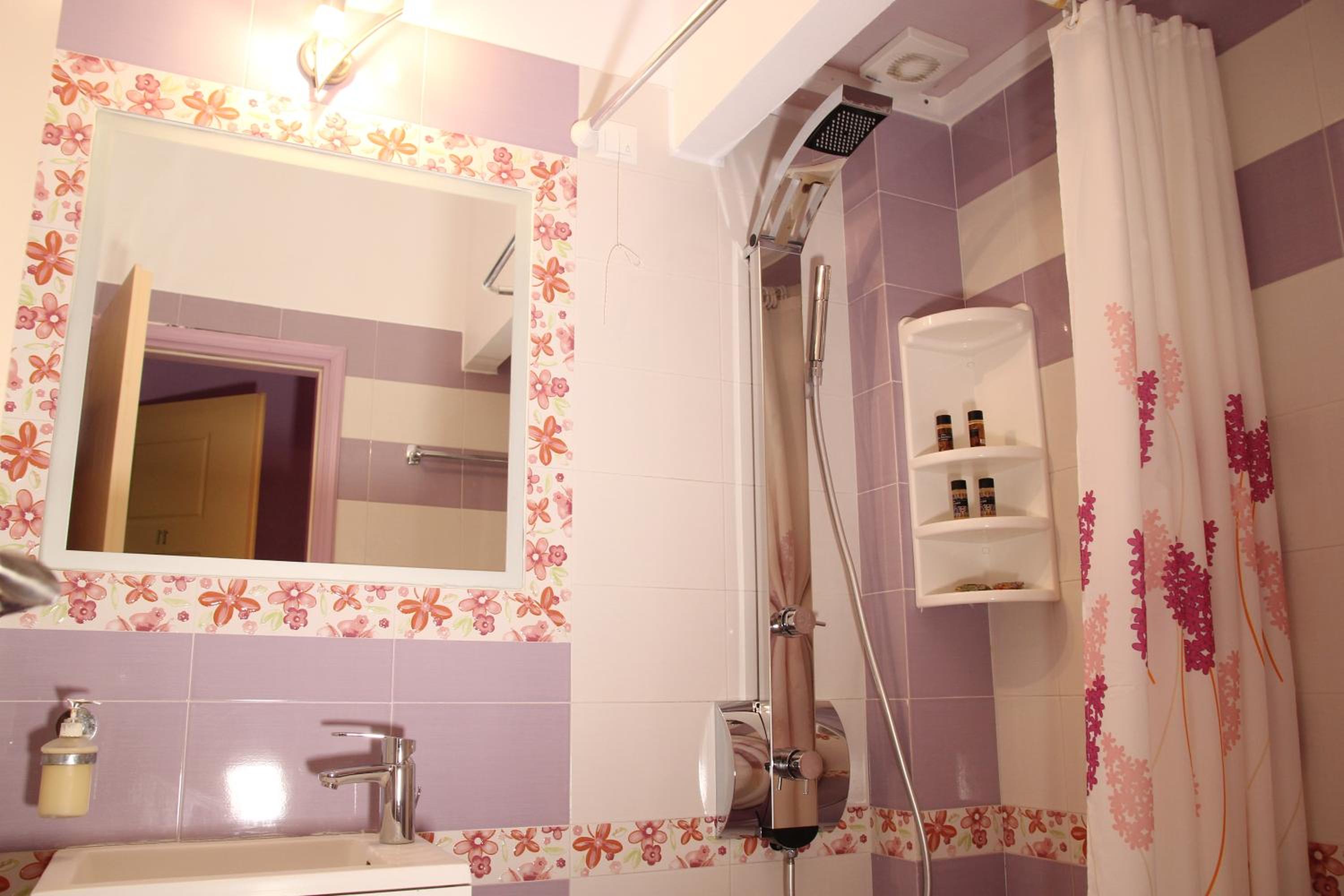 Standard Double Room - Photo 10