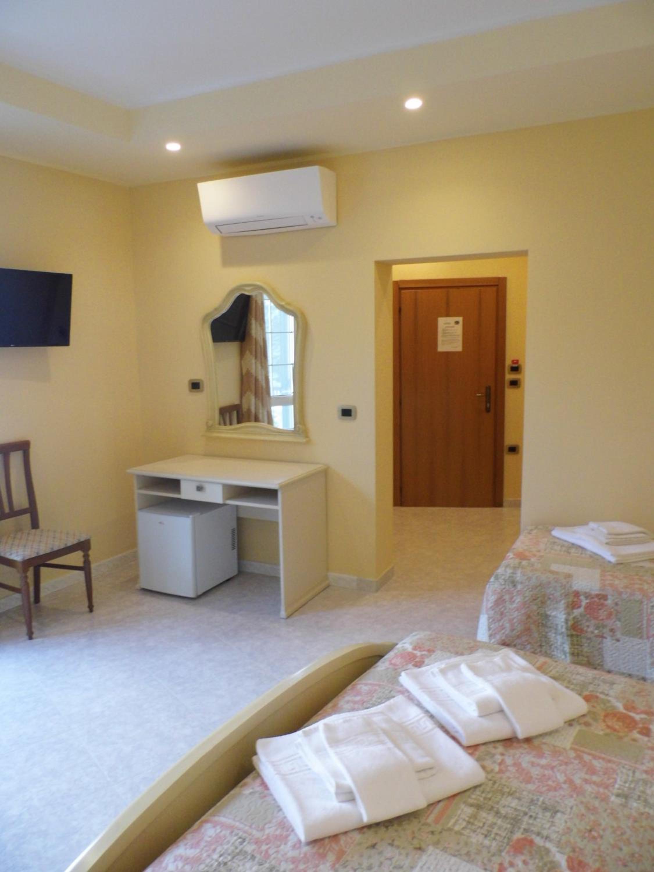 Triple Room with Private Bathroom