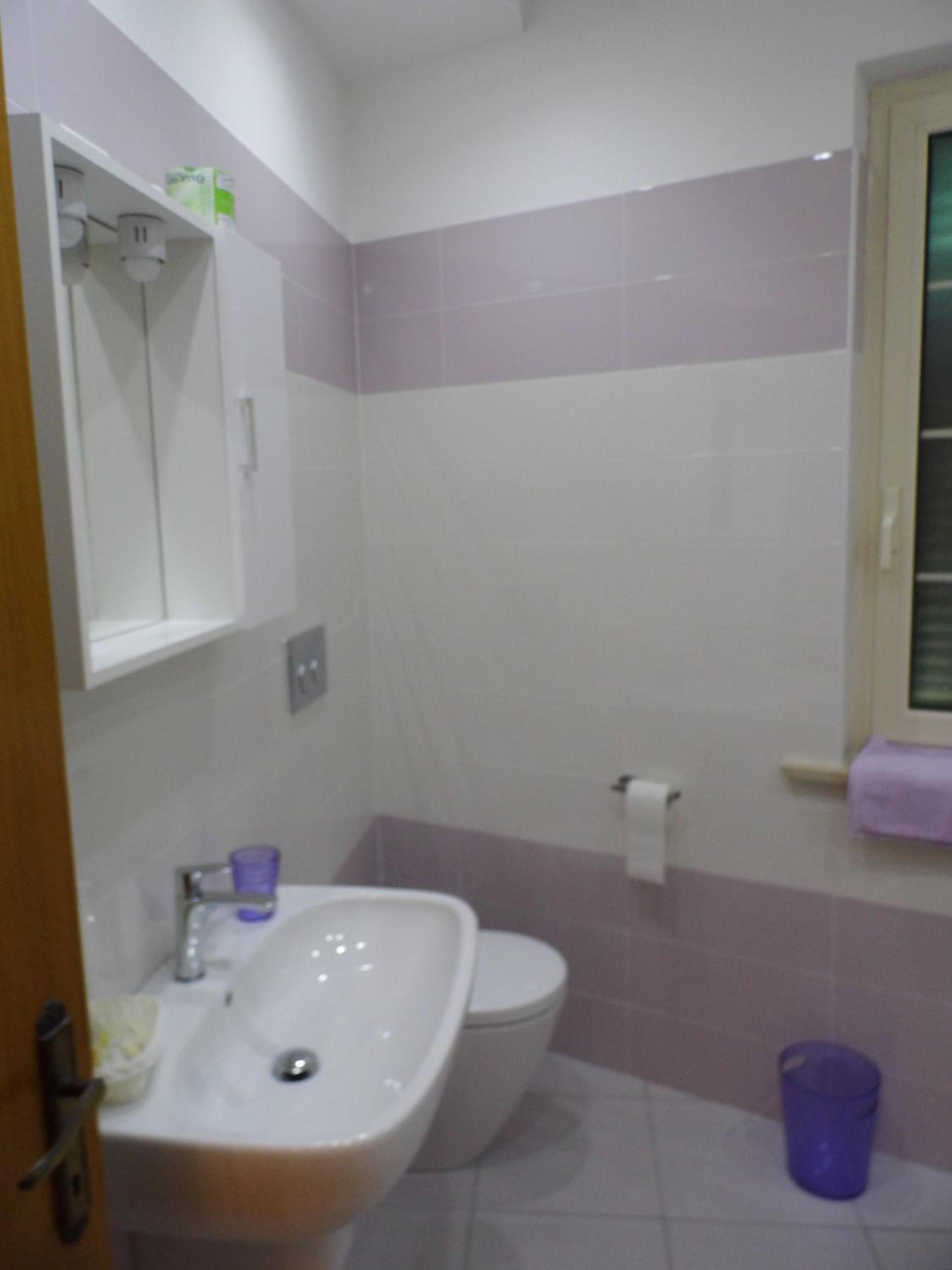 Triple Room with Private Bathroom - Photo 11
