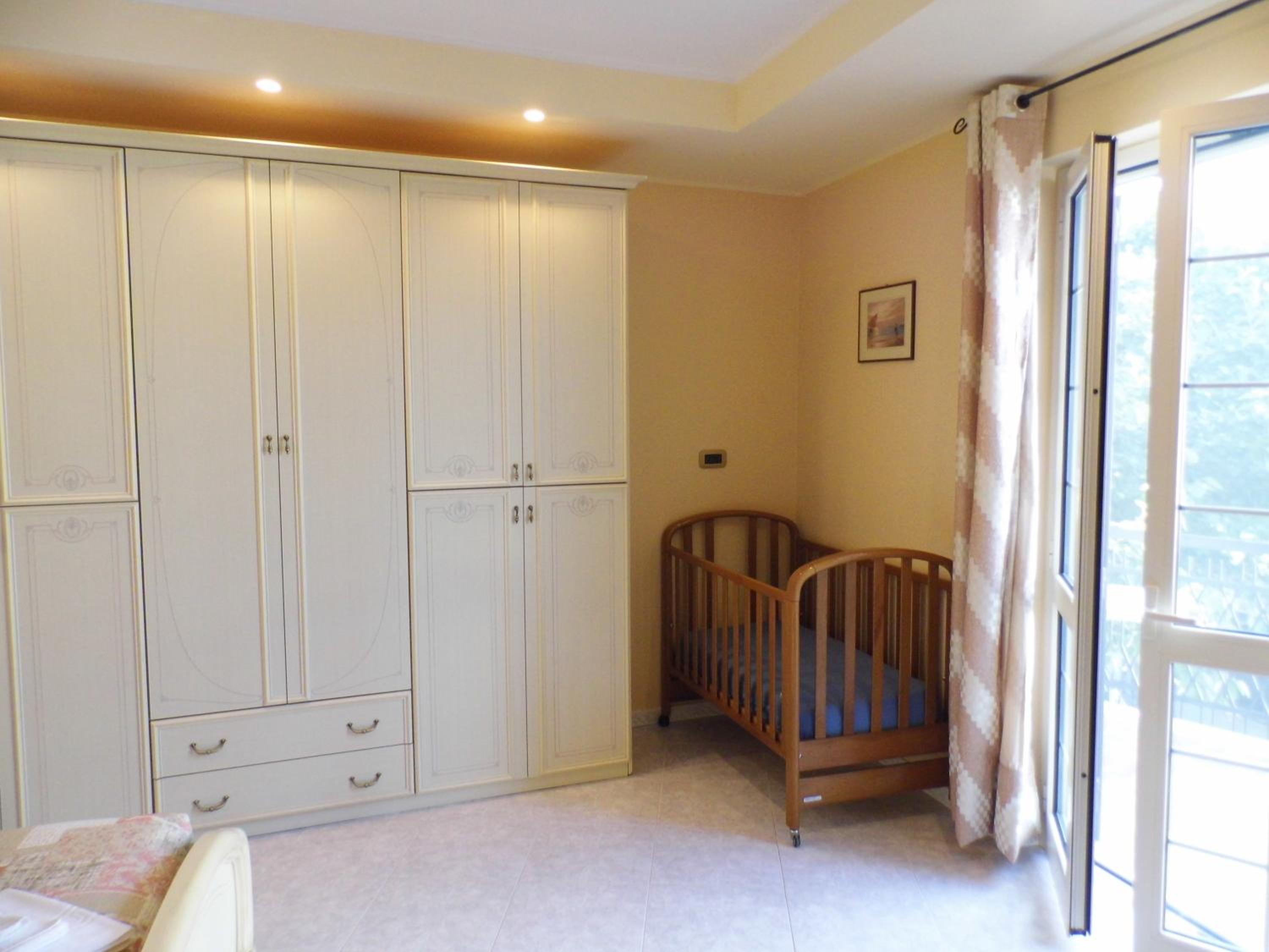 Triple Room with Private Bathroom - Photo 4