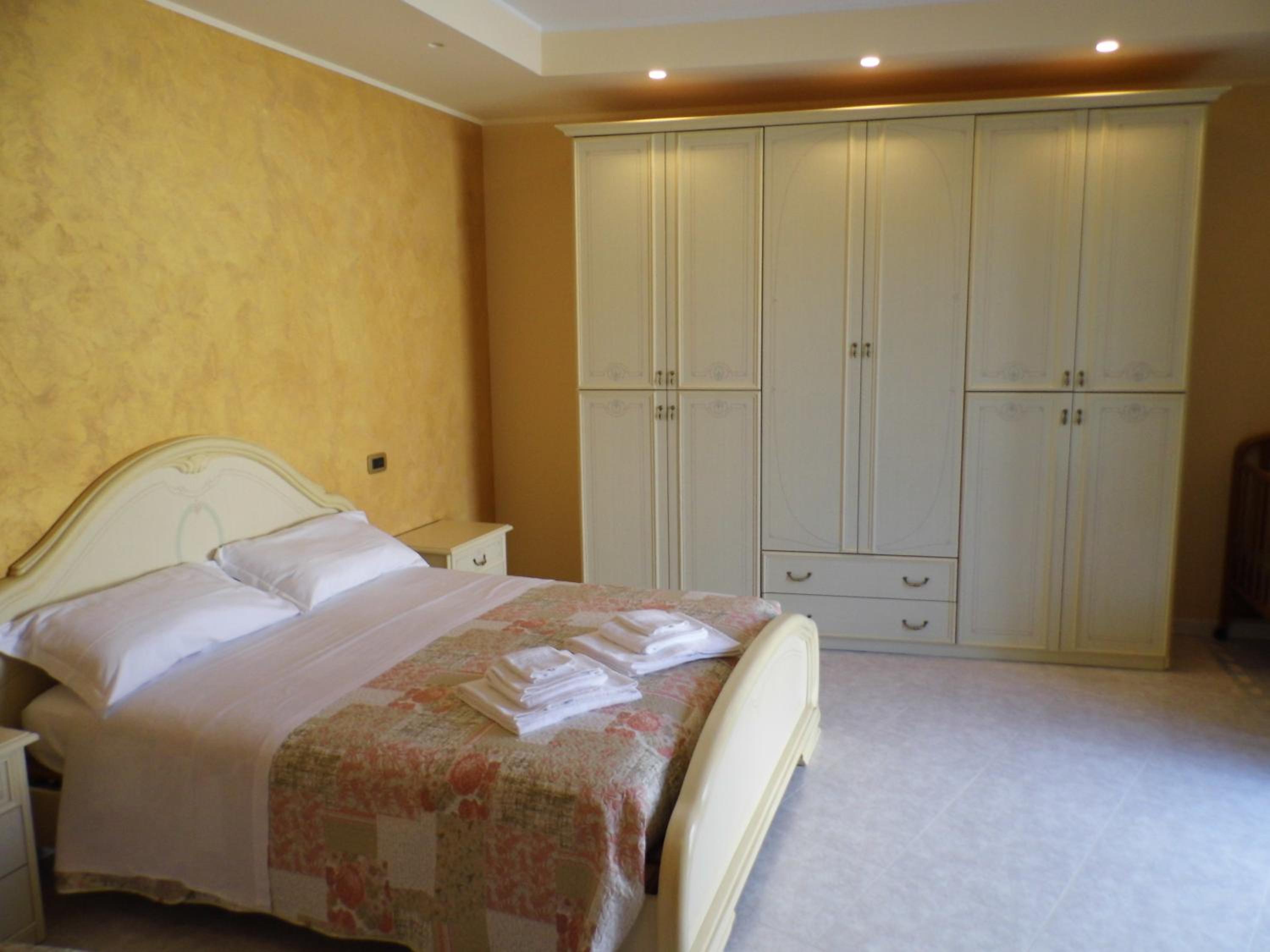 Triple Room with Private Bathroom - Photo 6