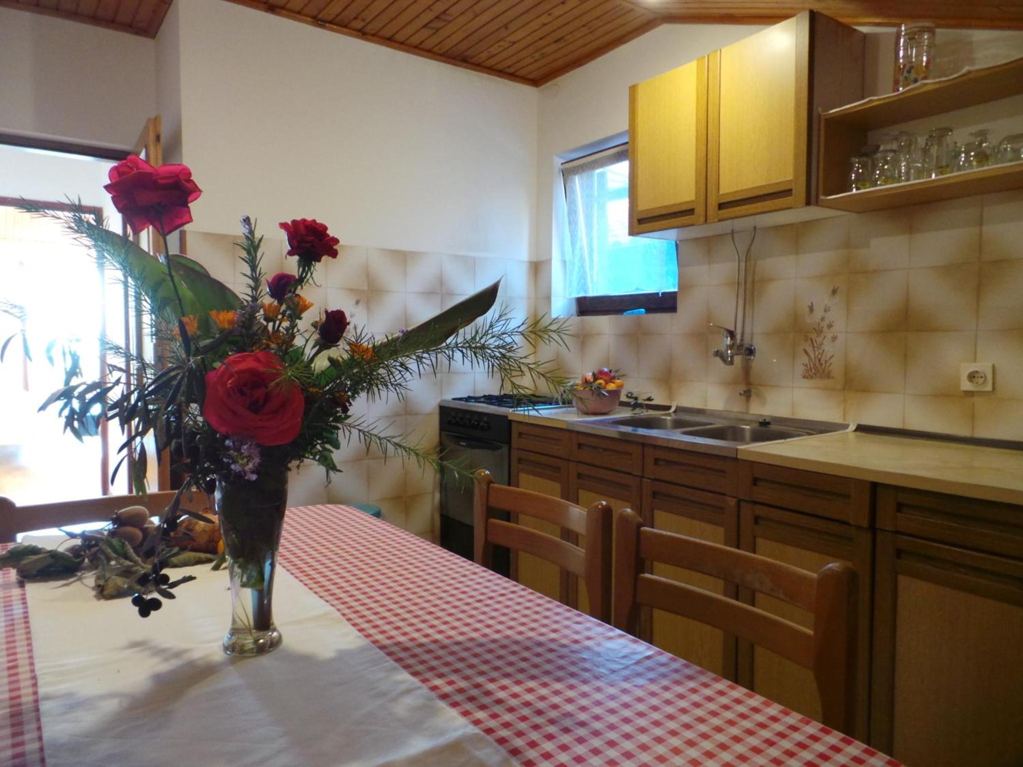 Three-Bedroom Apartment with Terrace and Sea View - Photo 35