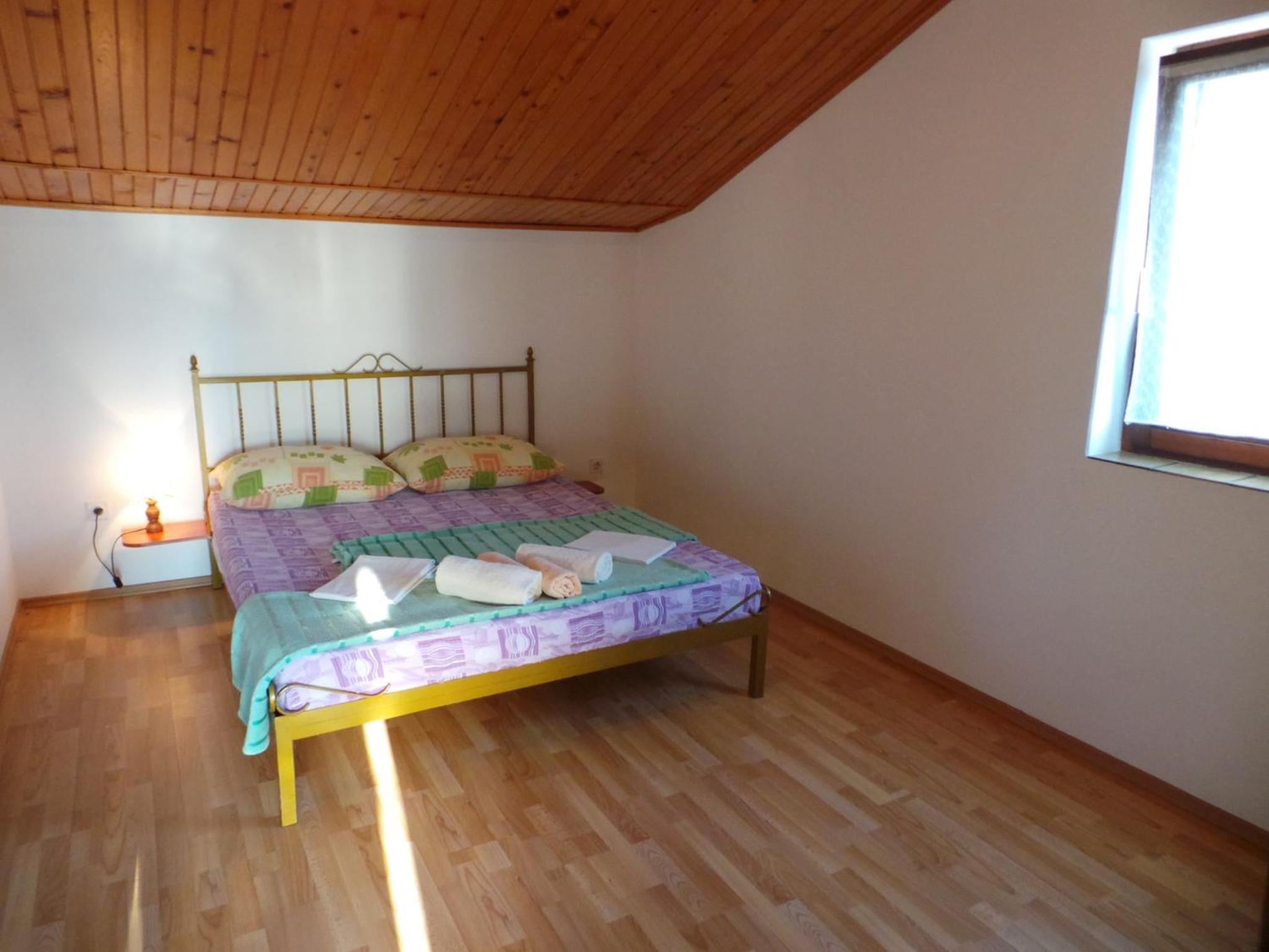 Three-Bedroom Apartment with Terrace and Sea View - Photo 1