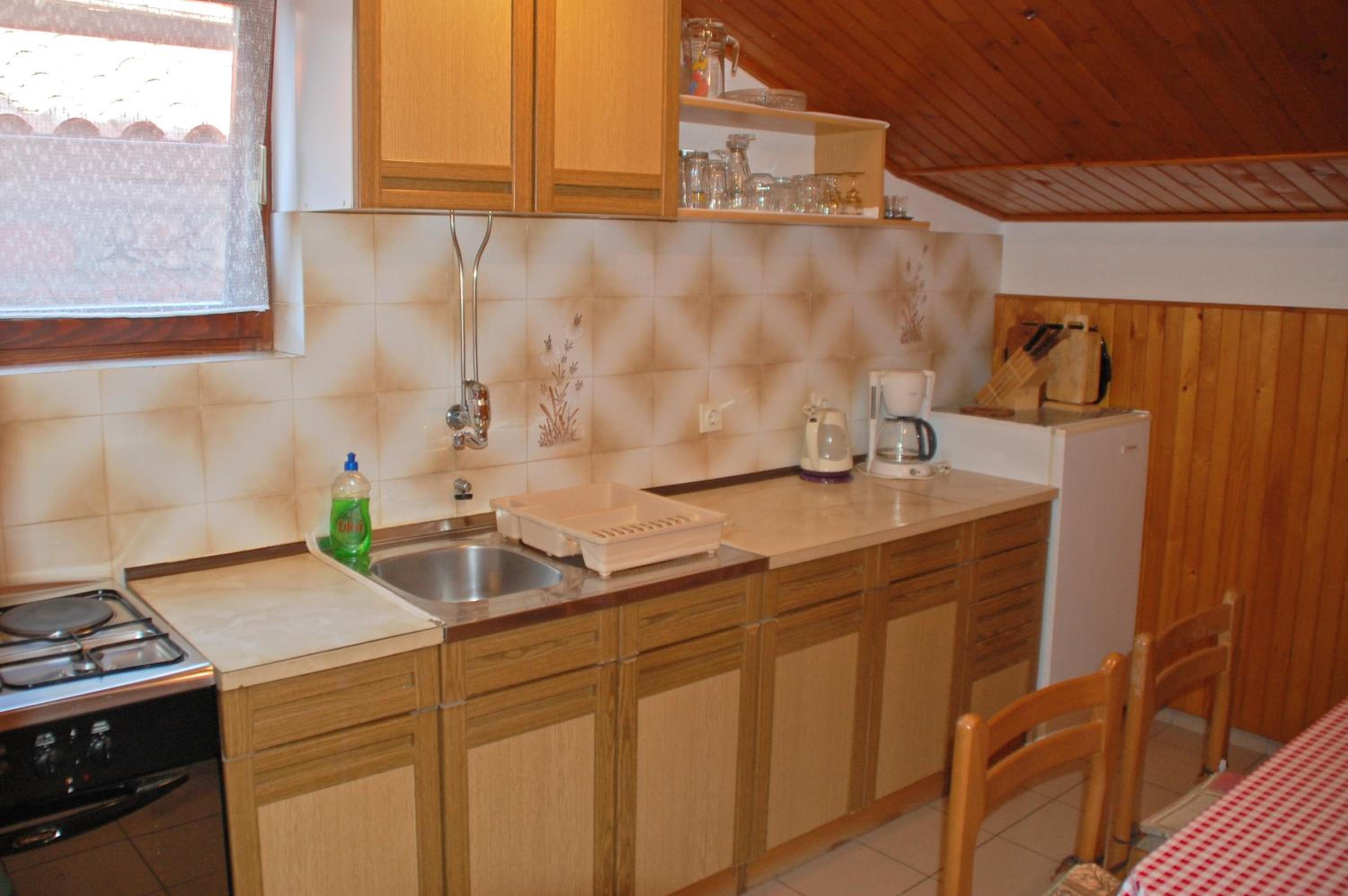 Three-Bedroom Apartment with Terrace and Sea View - Photo 6