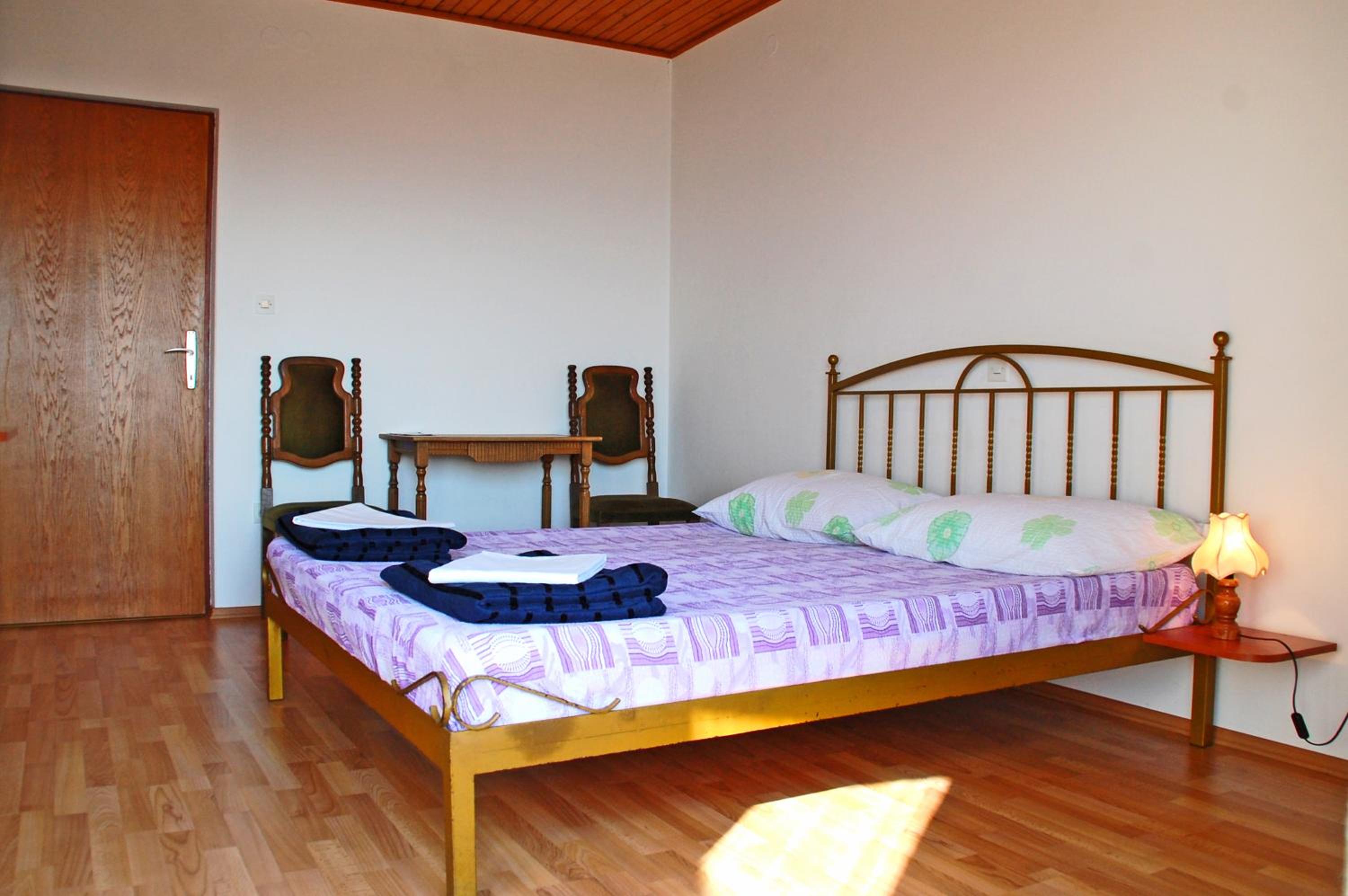 Three-Bedroom Apartment with Terrace and Sea View - Photo 19