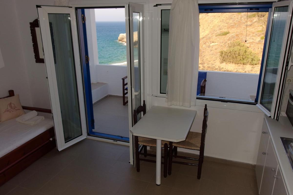 One Bedroom Apartment with Single Beds photo 1
