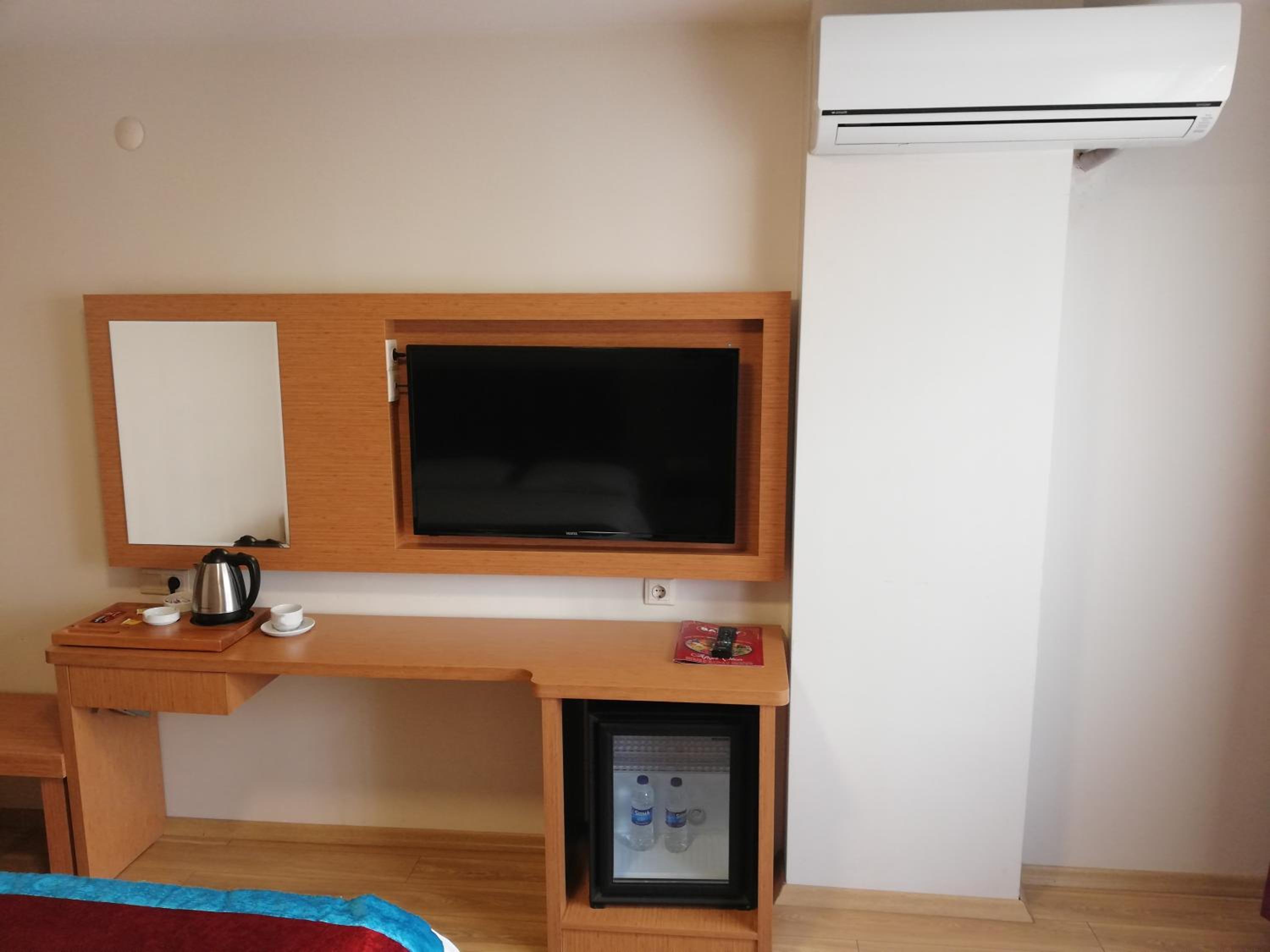 Budget Double Room - Photo 6