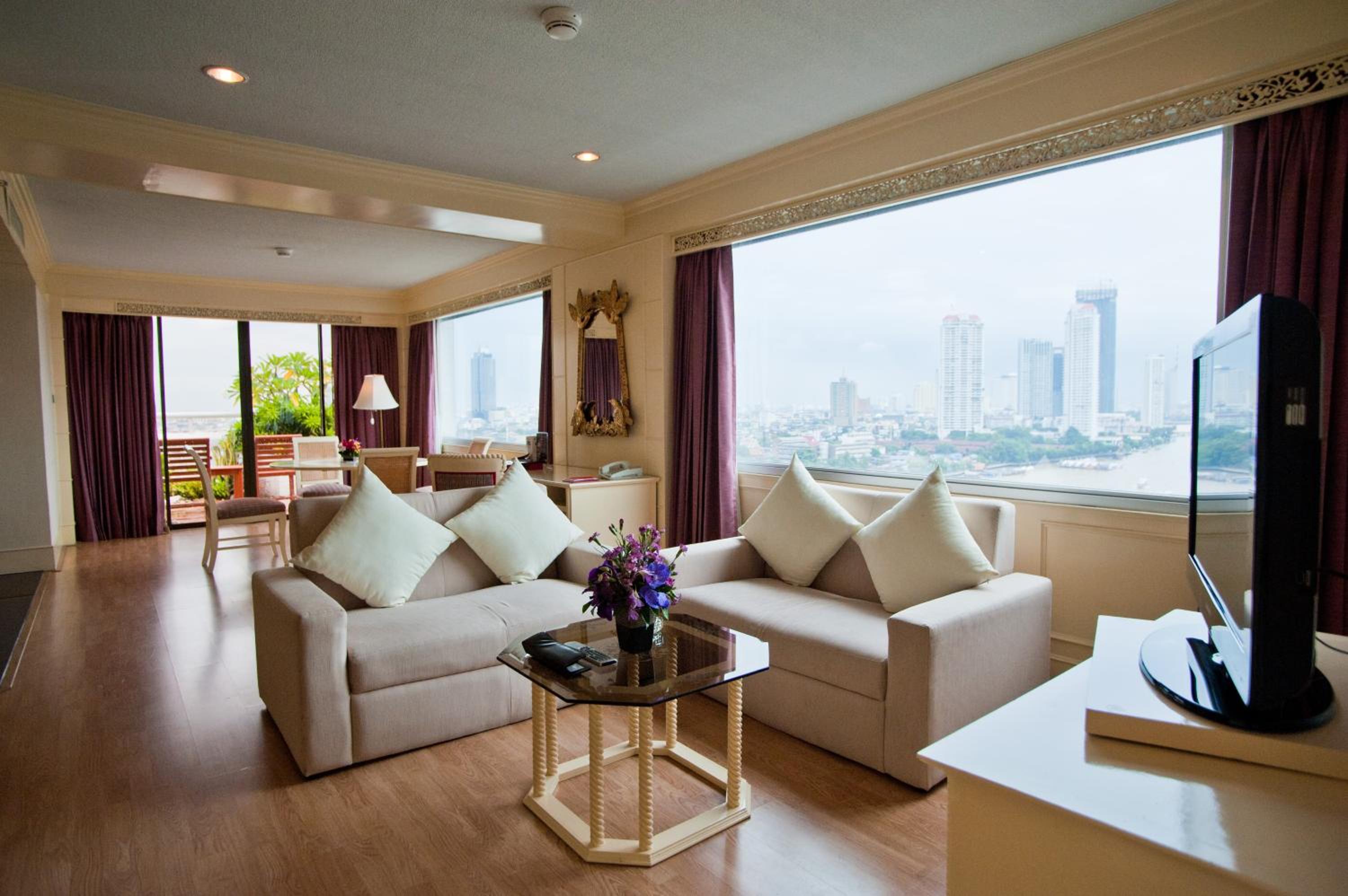 One-Bedroom King Suite with Terrace
