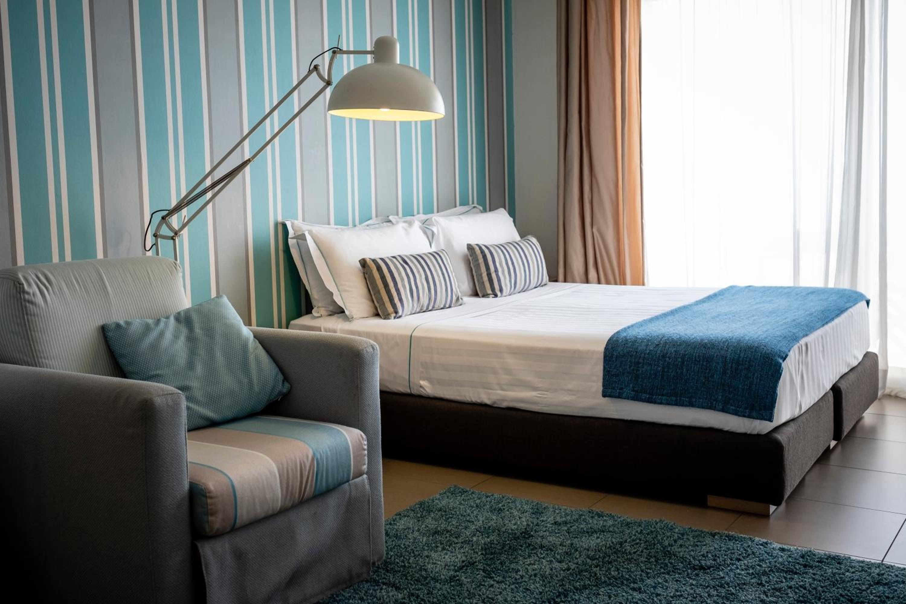 Deluxe Suite - Photo 1