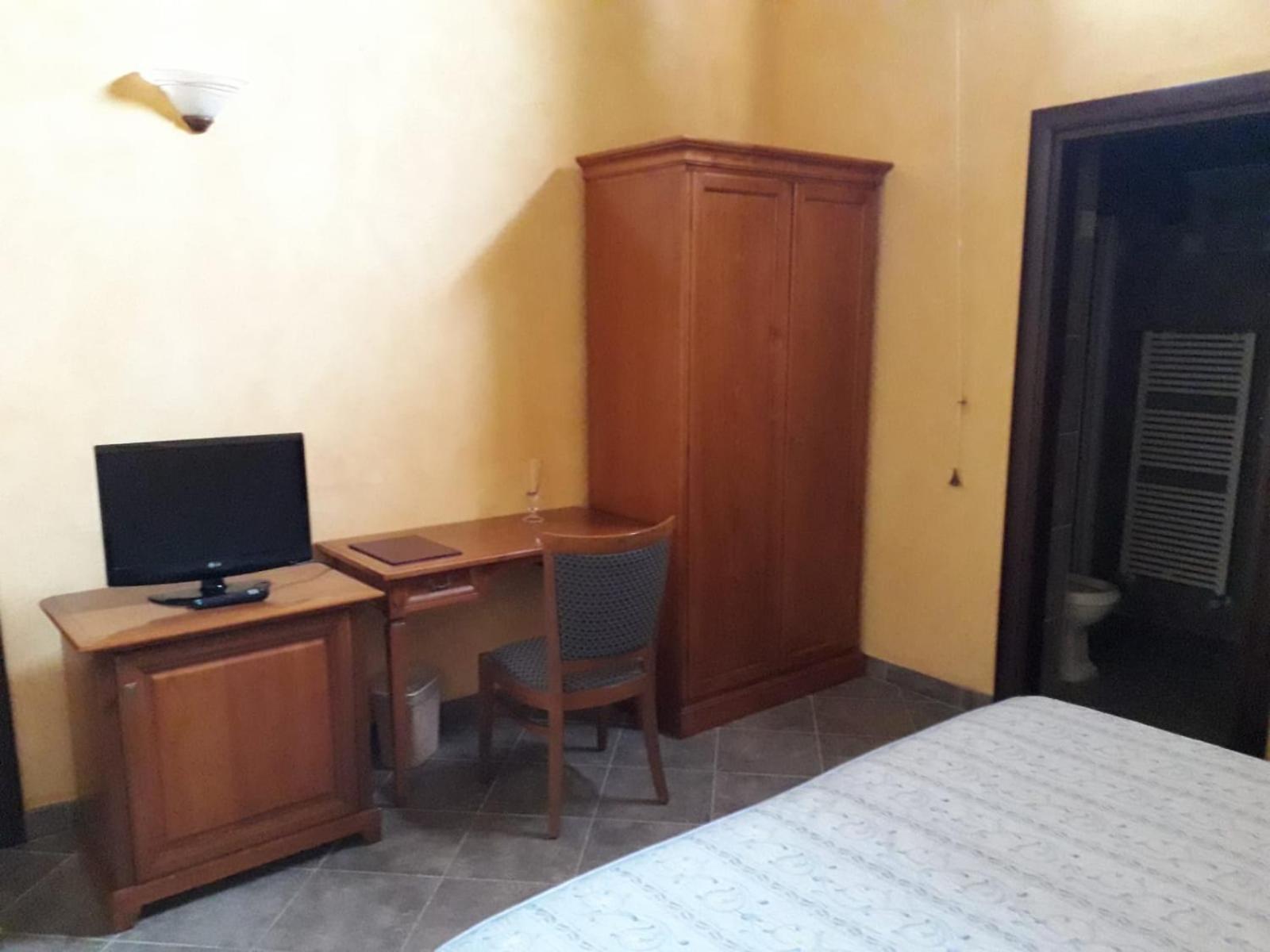 Budget Double or Twin Room - Photo 5