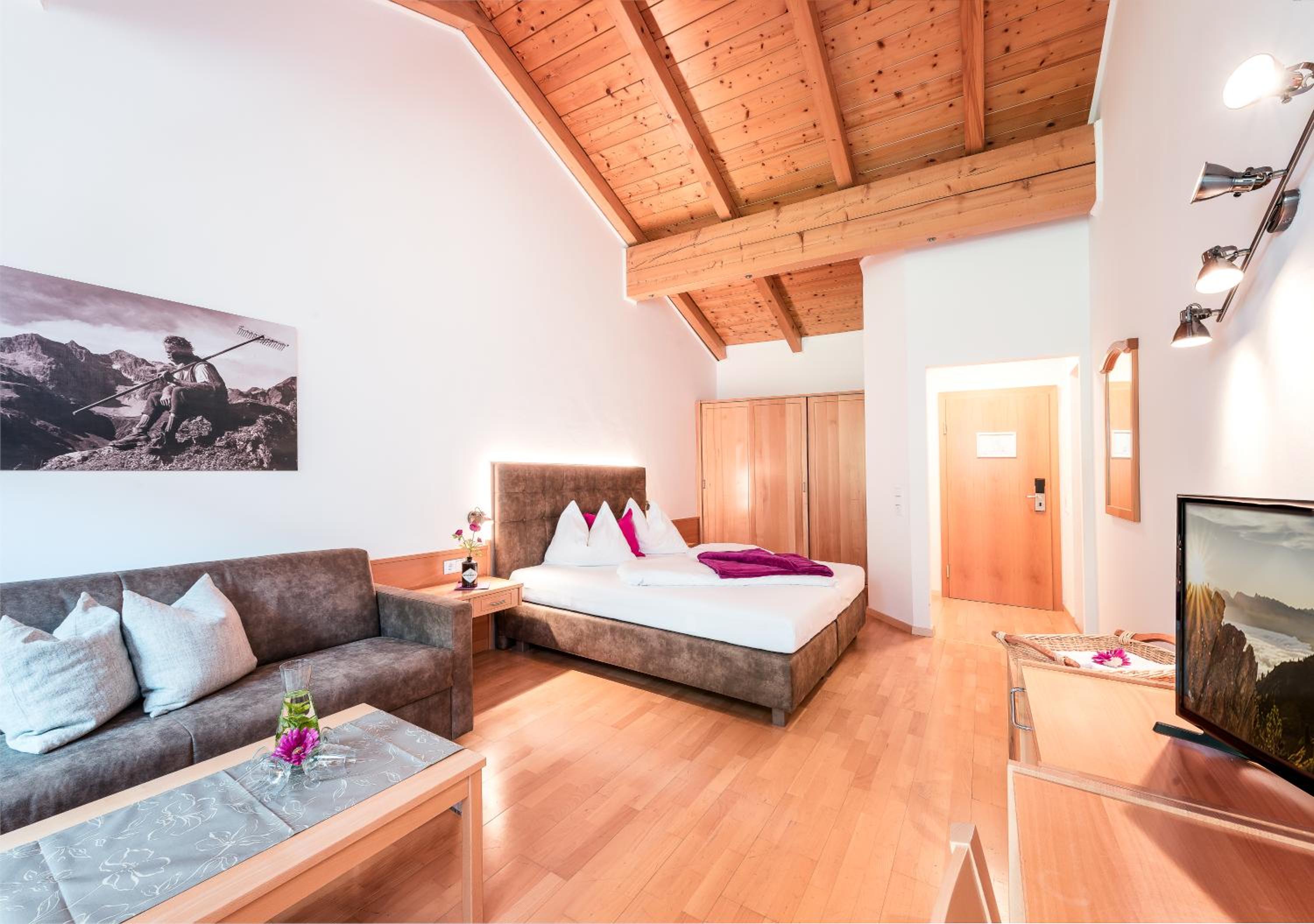 Junior Suite With Garden View photo 2