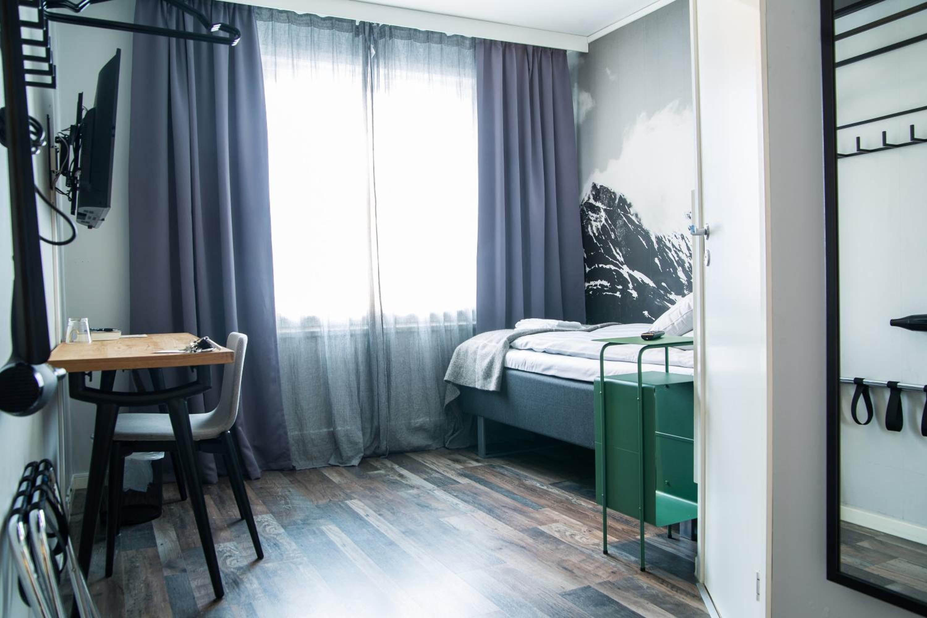 Single Room photo 3