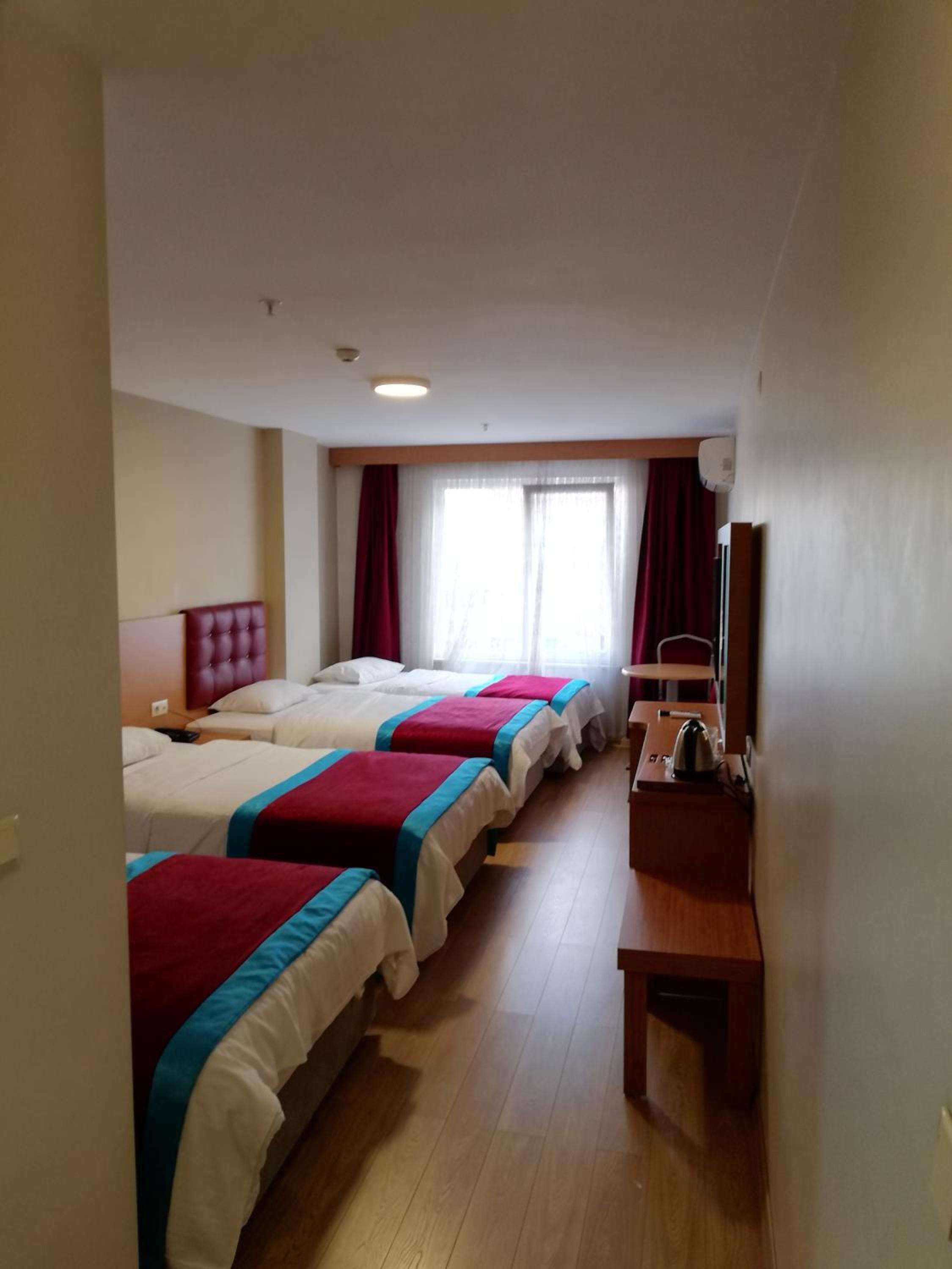 Standard Triple Room - Photo 2