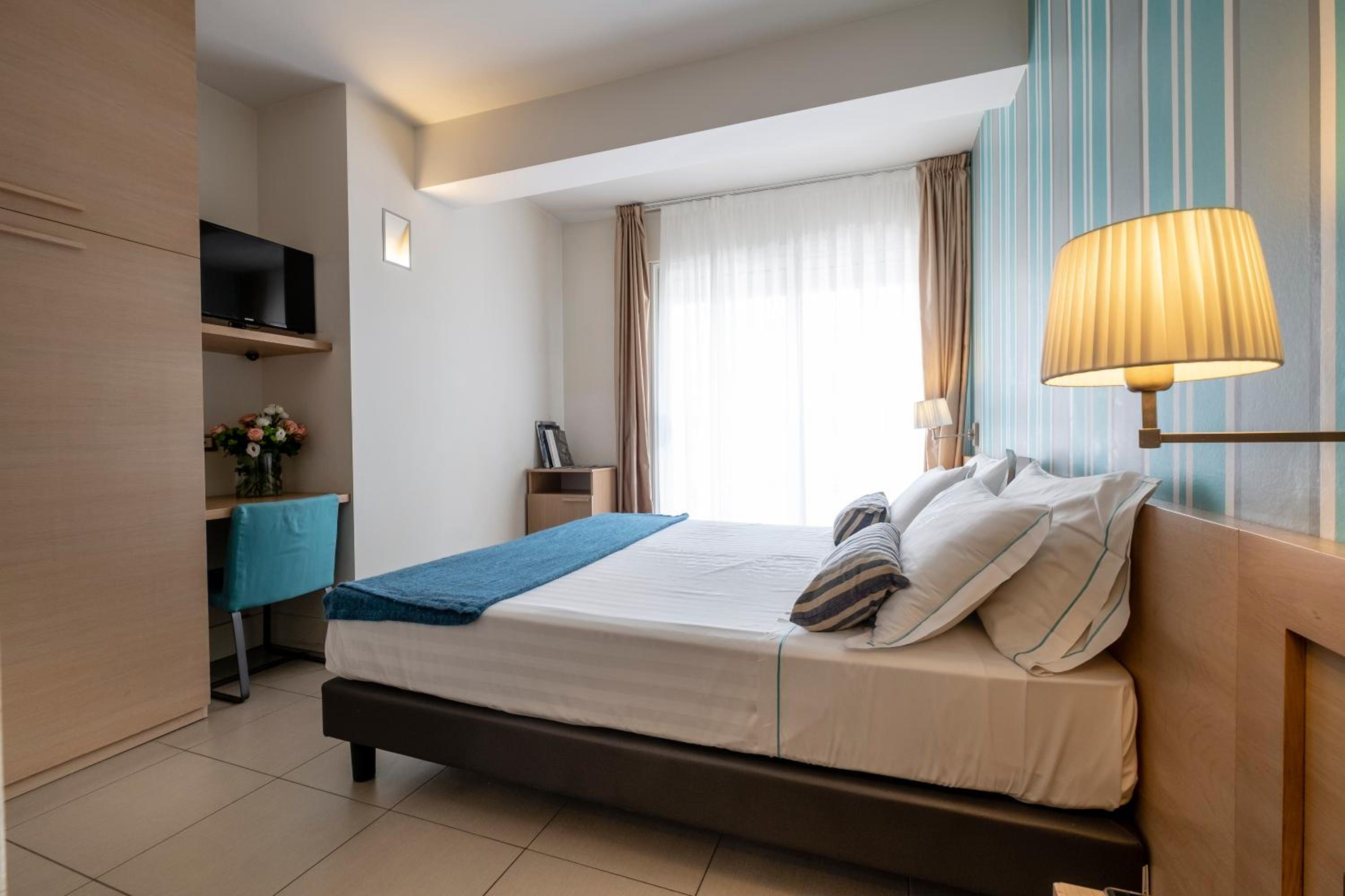 Comfort Double Room with Balcony - Photo 6