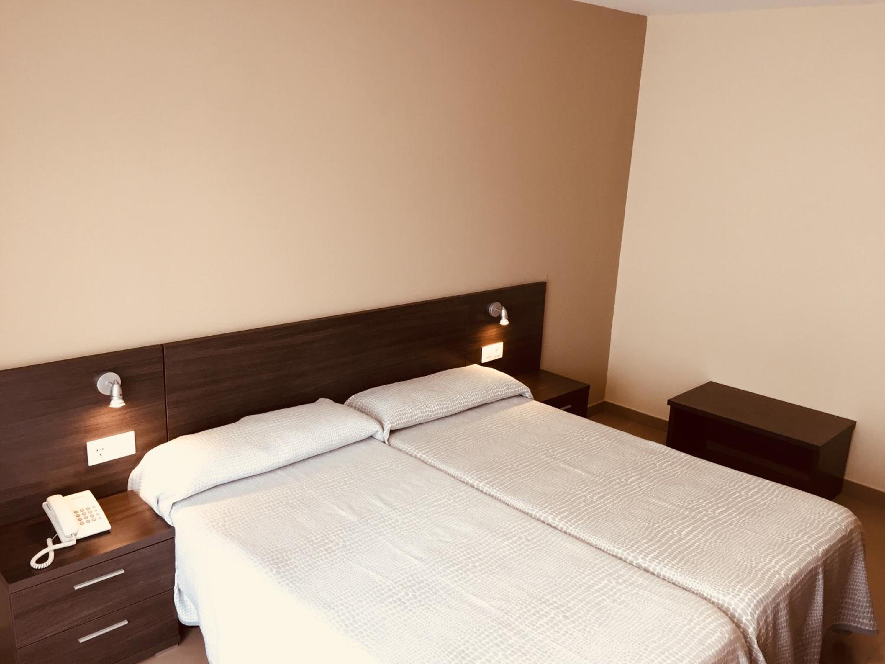 Double or Twin Room photo 2