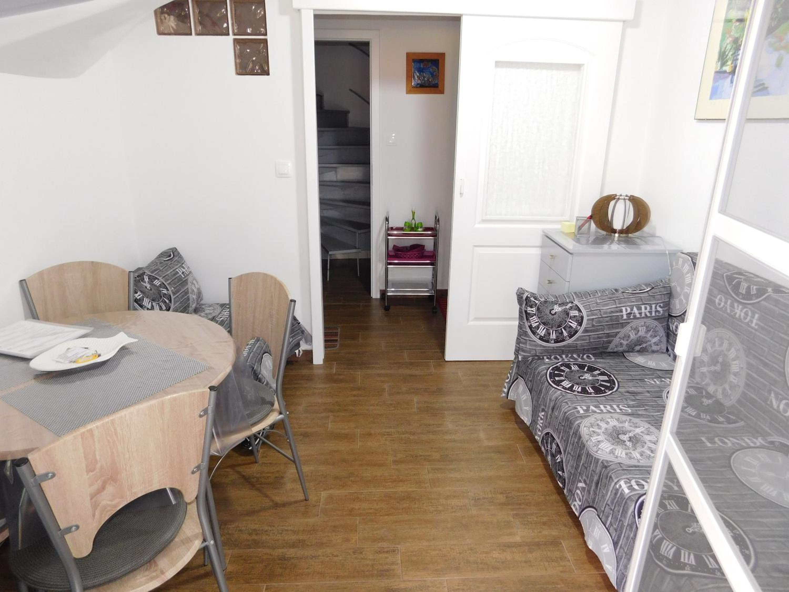 Apartment - Split Level