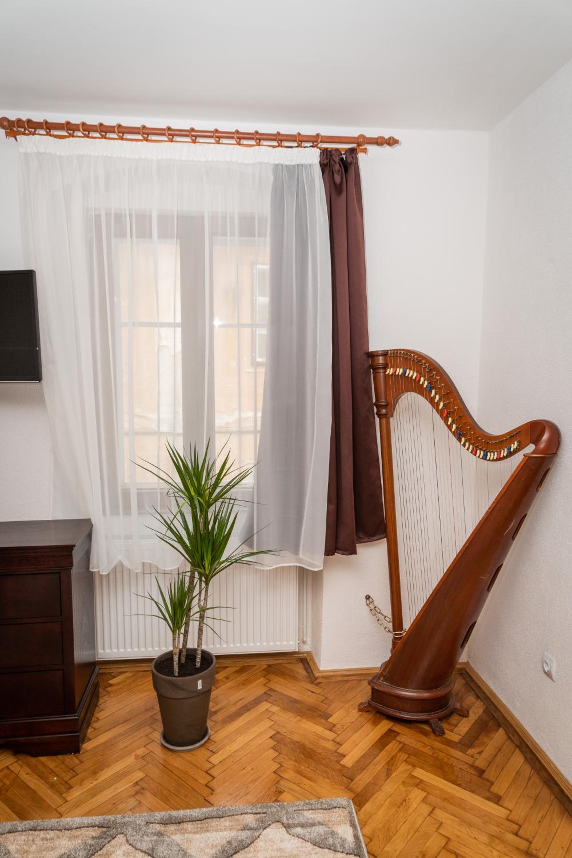 One-Bedroom Apartment - Photo 10