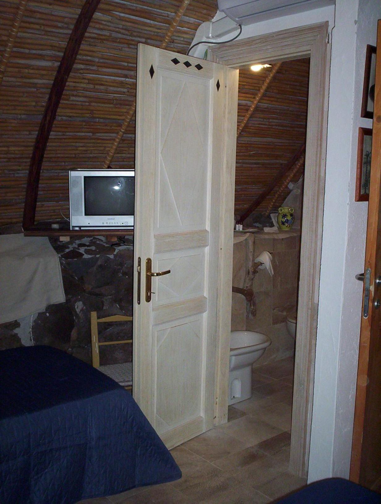 Double or Twin Room with Bathroom photo 2