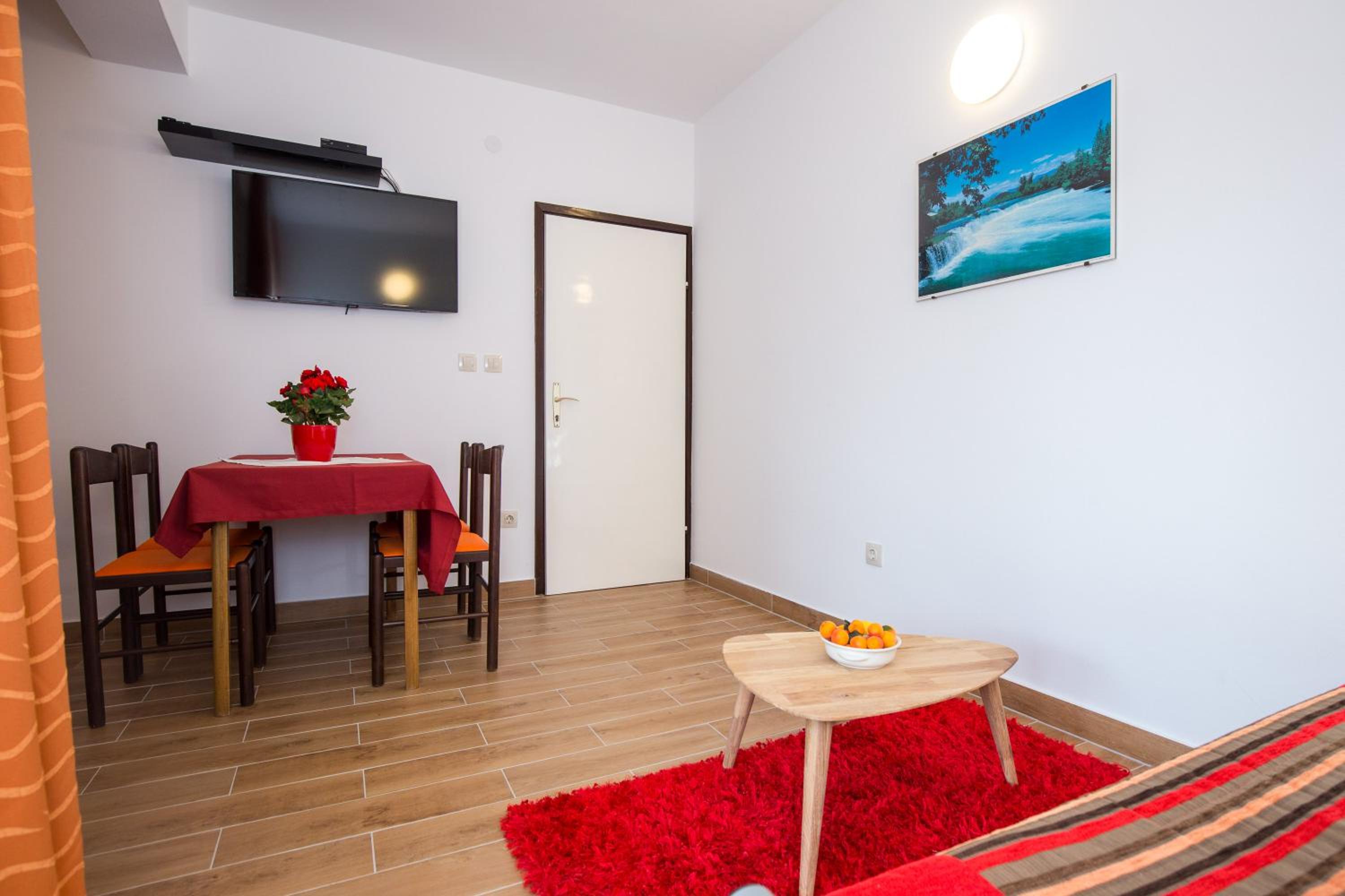 Two-Bedroom Apartment with Balcony photo 1