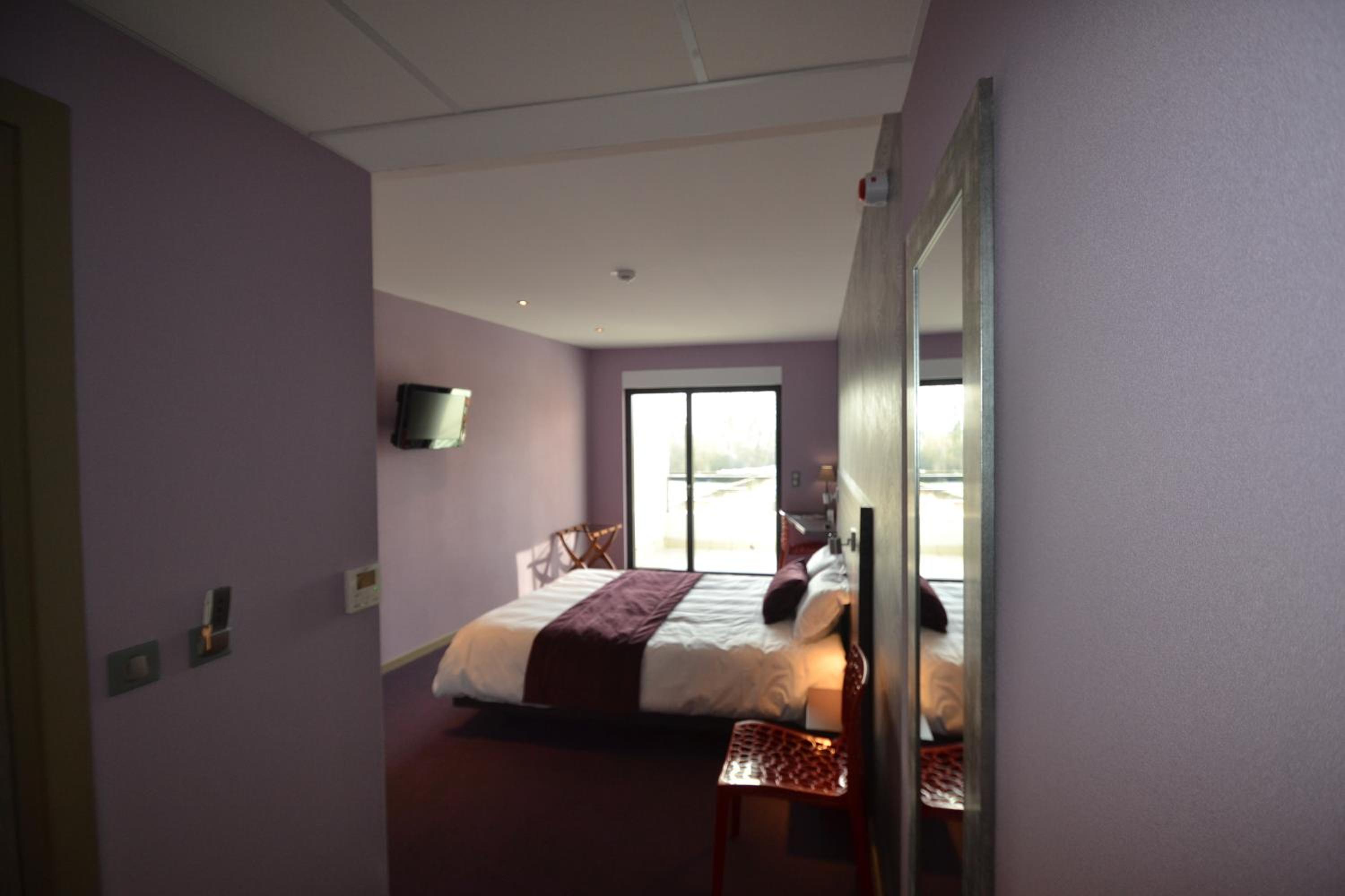 Deluxe Room  (disability access)  - Photo 3