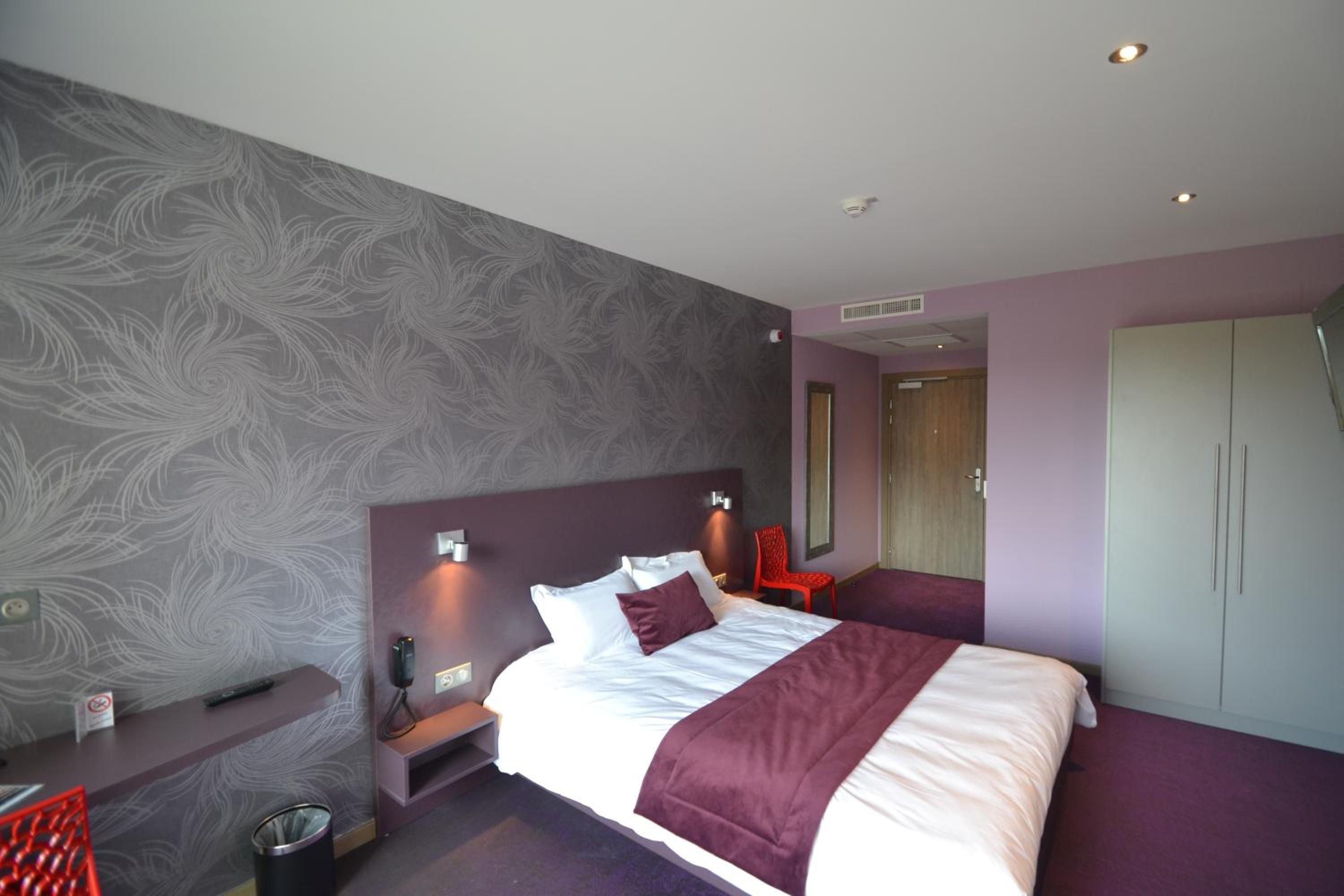 Deluxe Room  (disability access)  - Photo 6