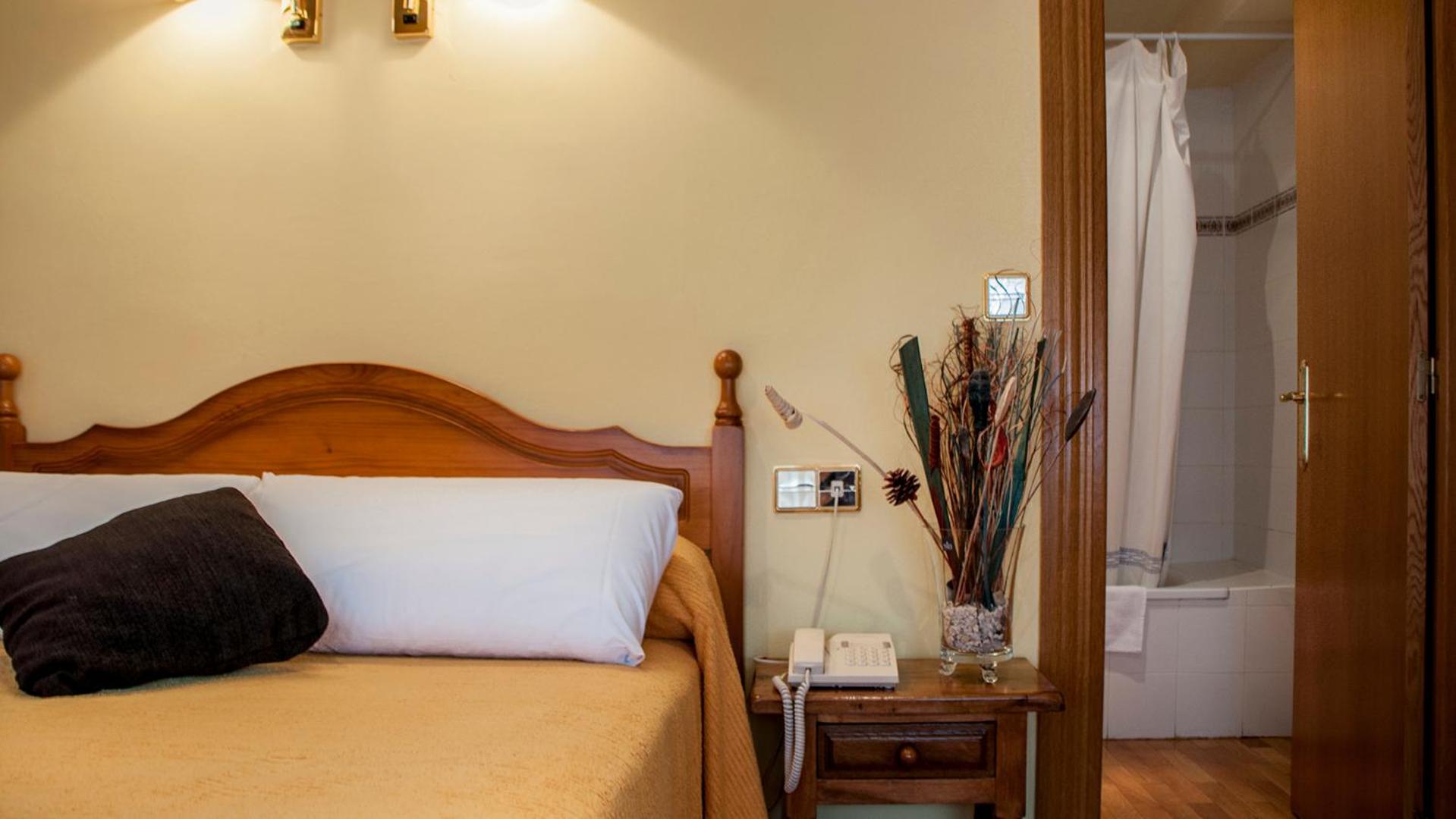 Habitación Estándar con Cama Queen