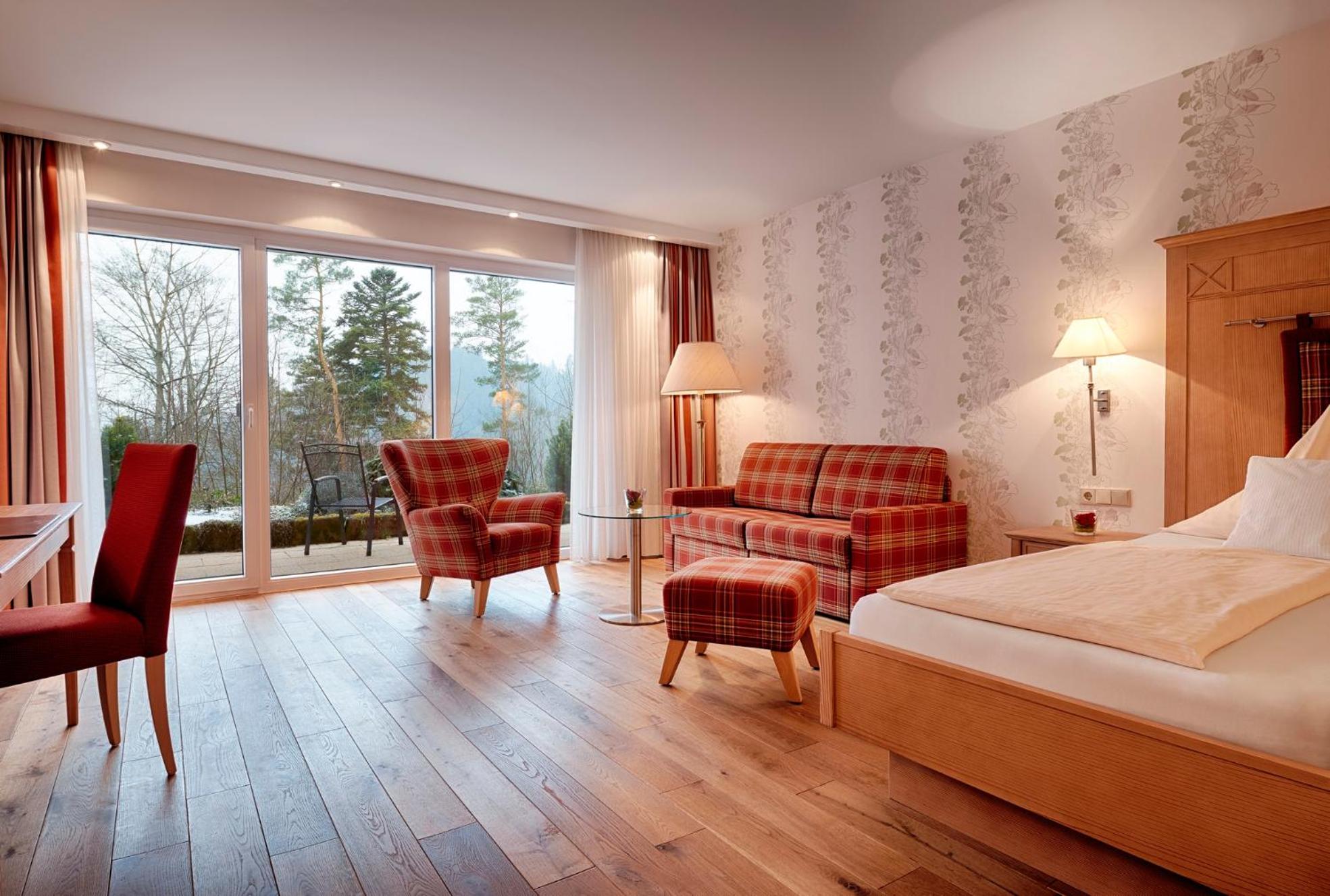 Deluxe Double Room with Forest View