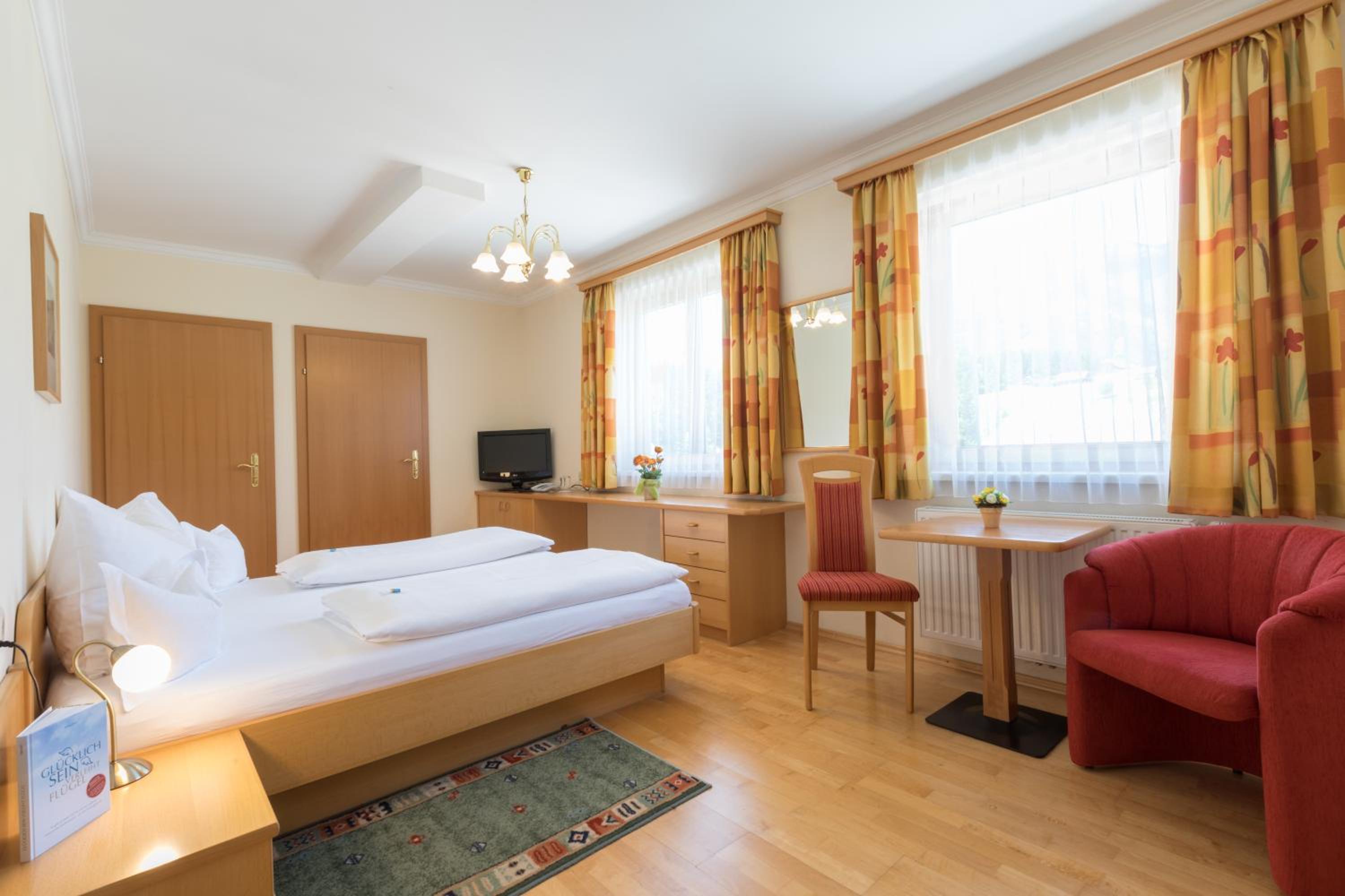 Standard Double Room photo 1