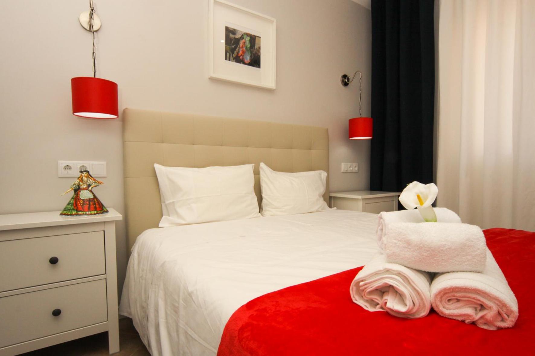 Two-Bedroom Apartment - Photo 18
