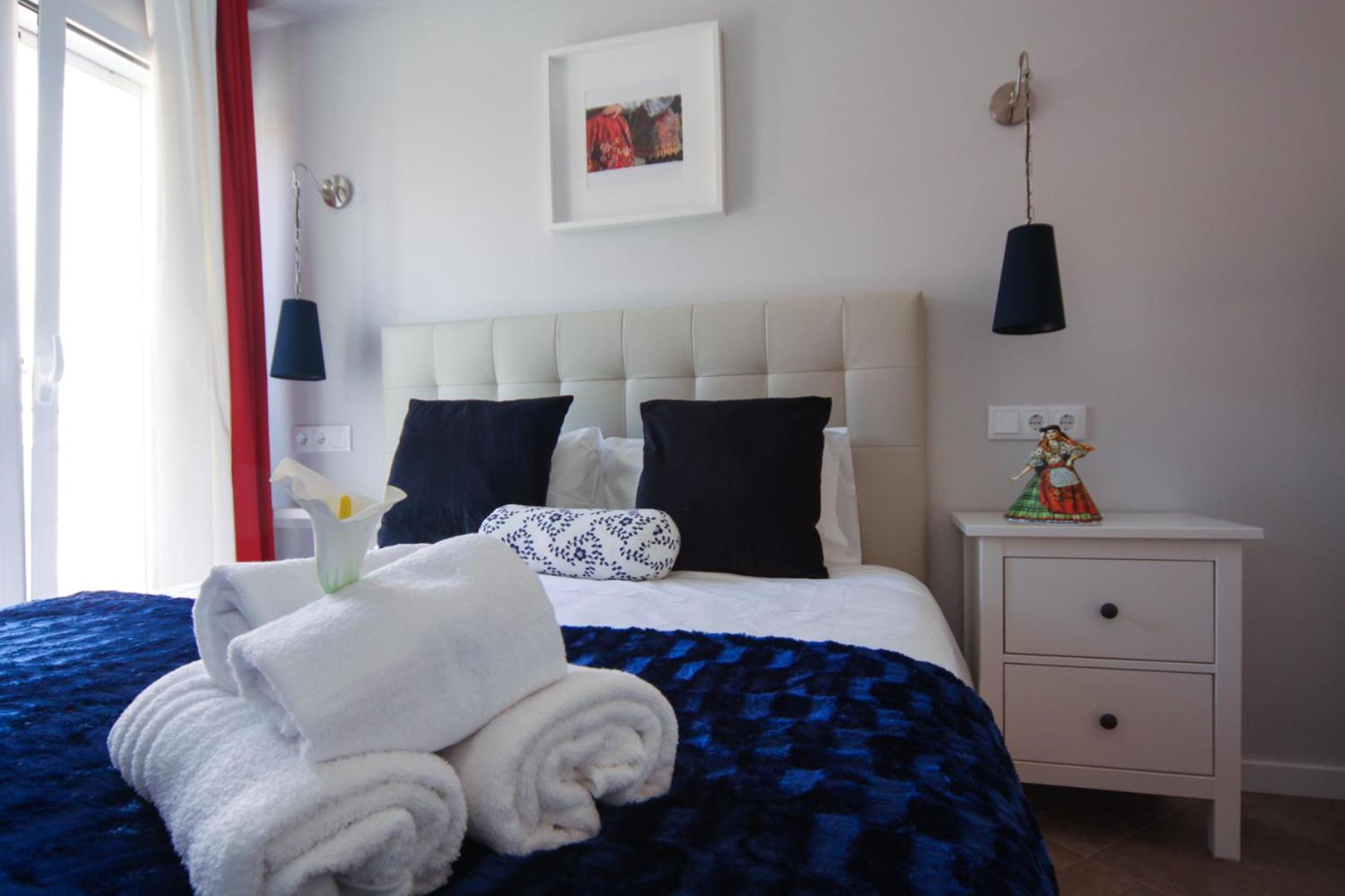 Two-Bedroom Apartment - Photo 16