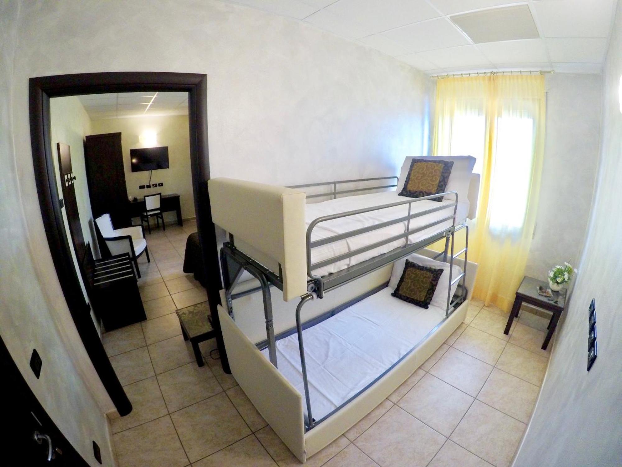 Family Suite - Photo 4