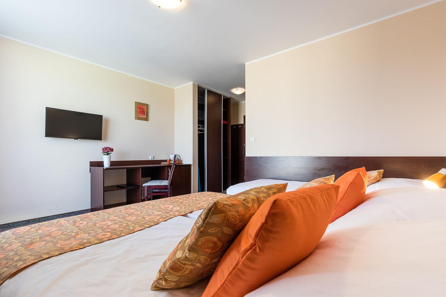 Deluxe Triple Room with Balcony photo 1