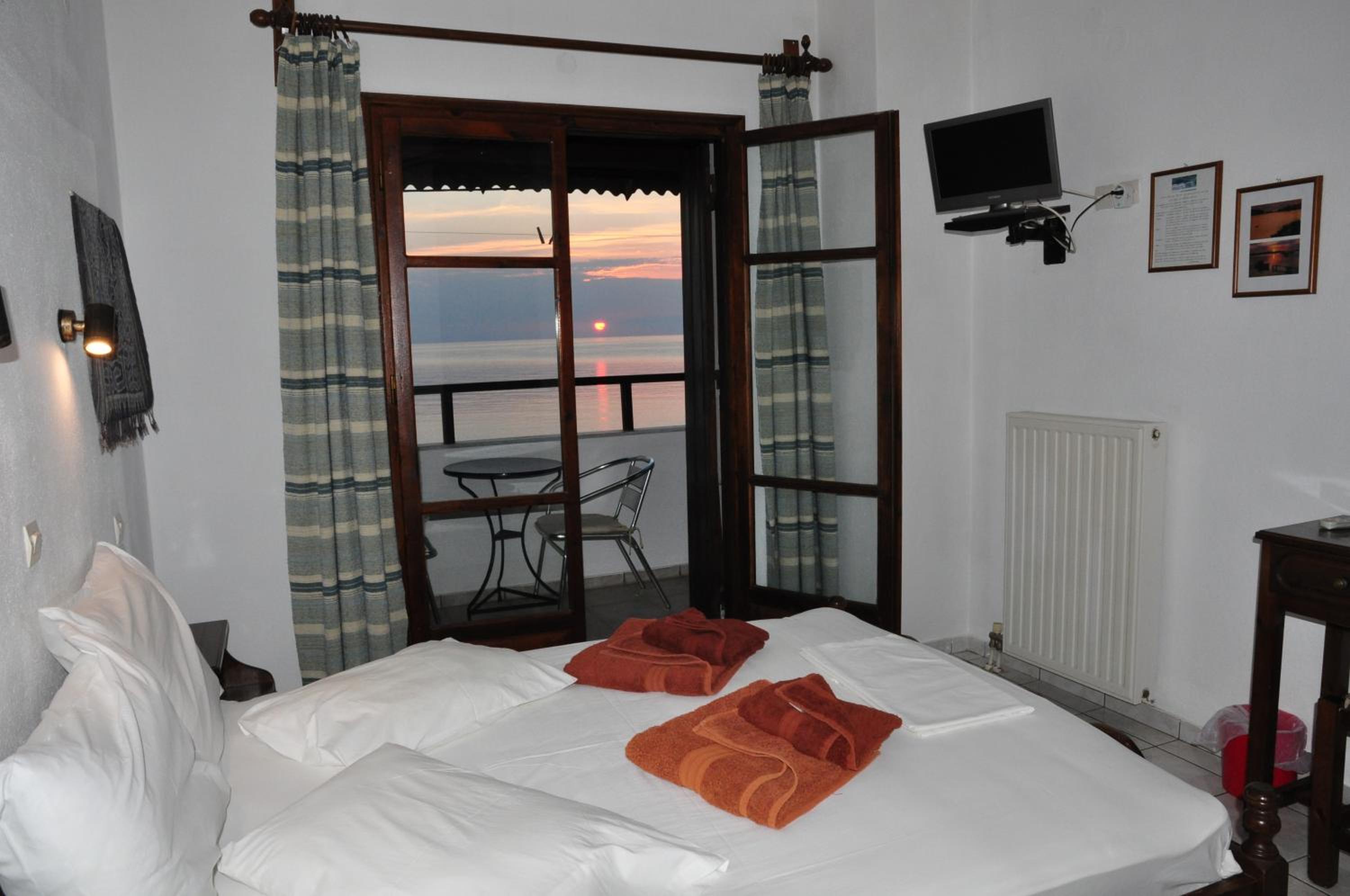 Double Room with Balcony and Sea View