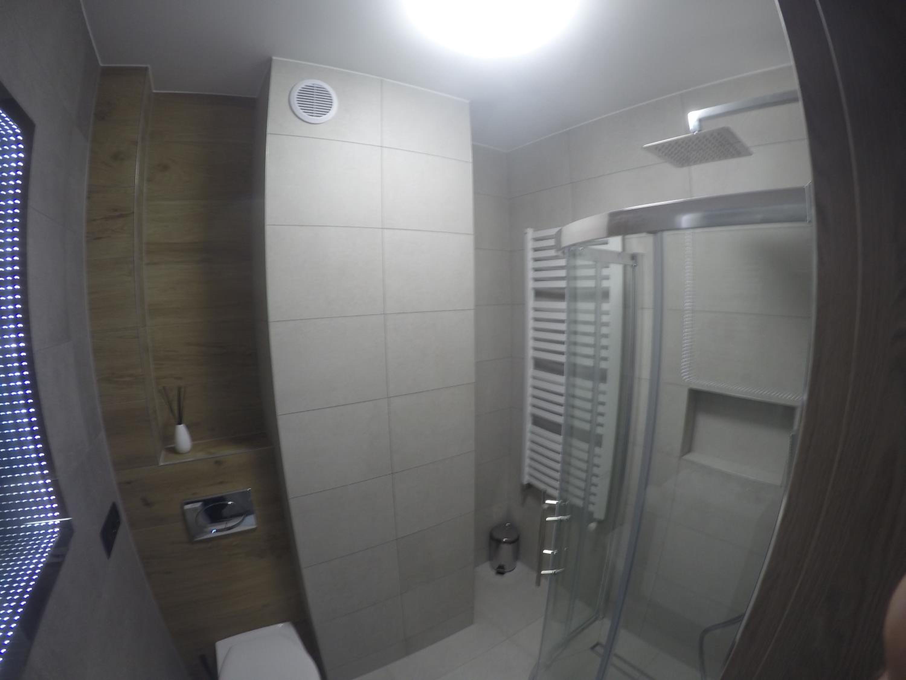 Deluxe Double Room with Shower - Photo 5