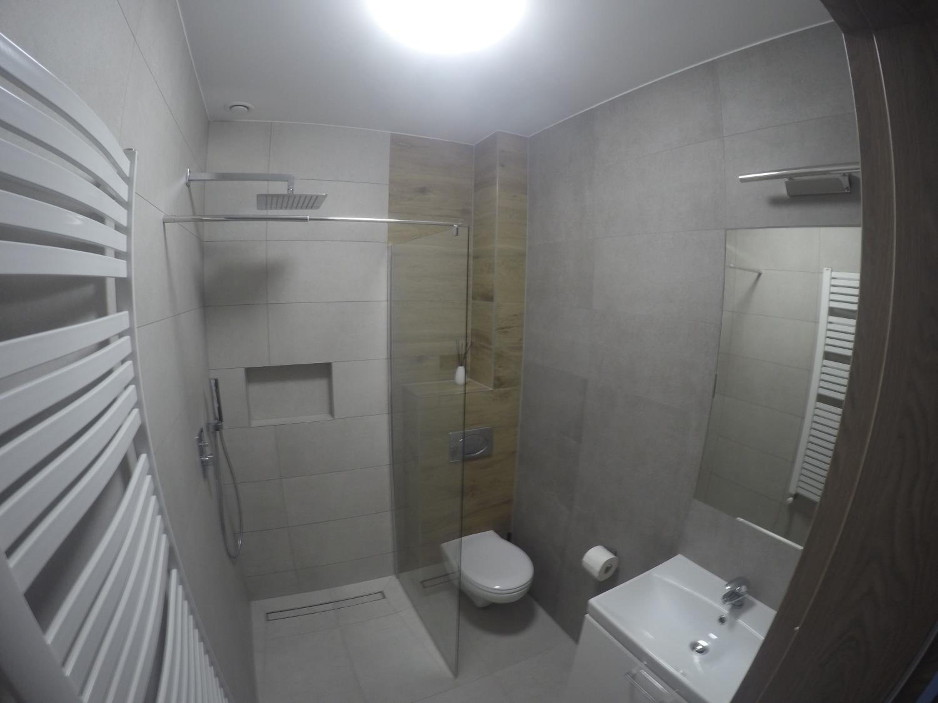 Deluxe Double Room with Balcony - Photo 7