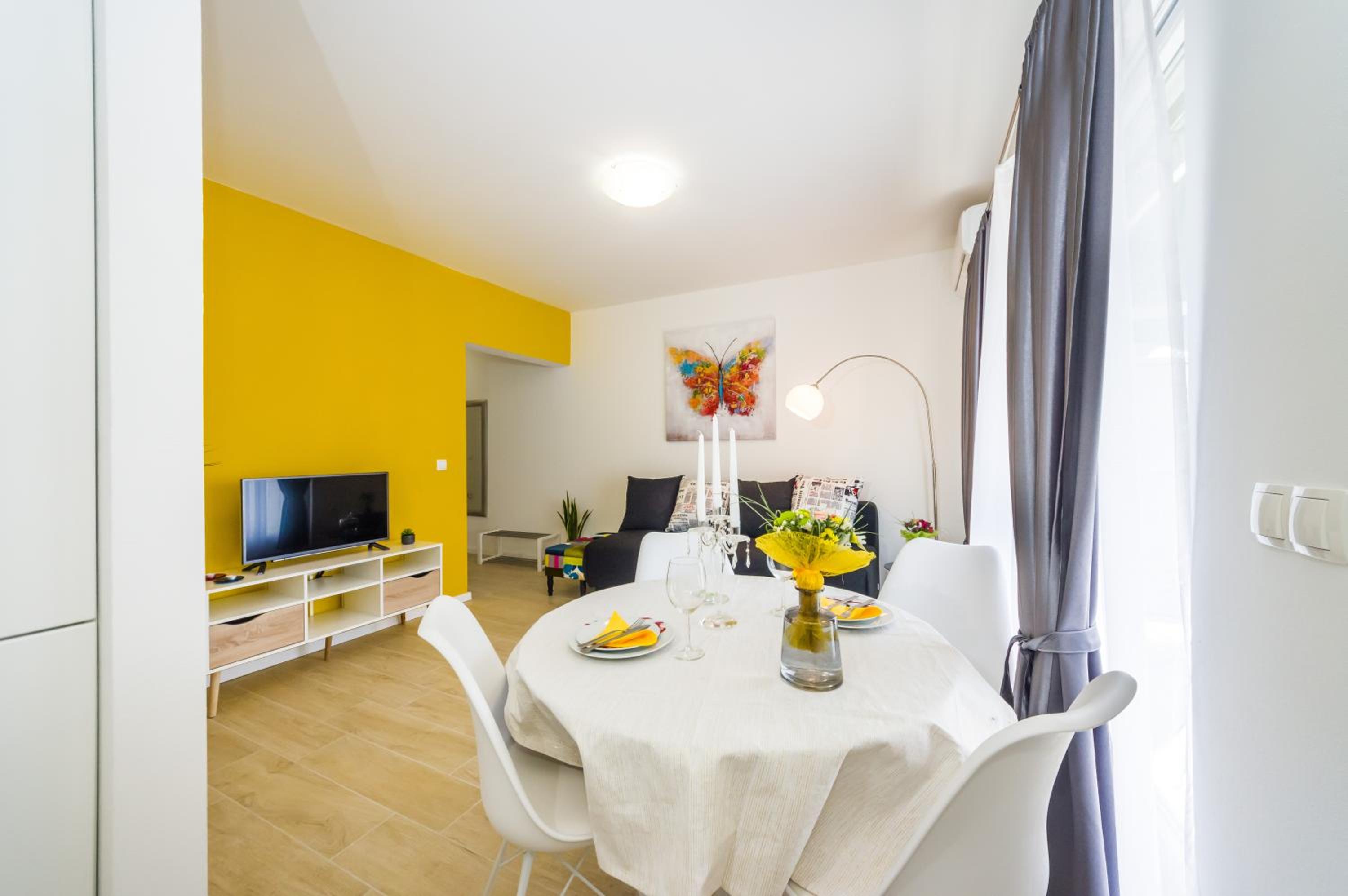 One-Bedroom Apartment