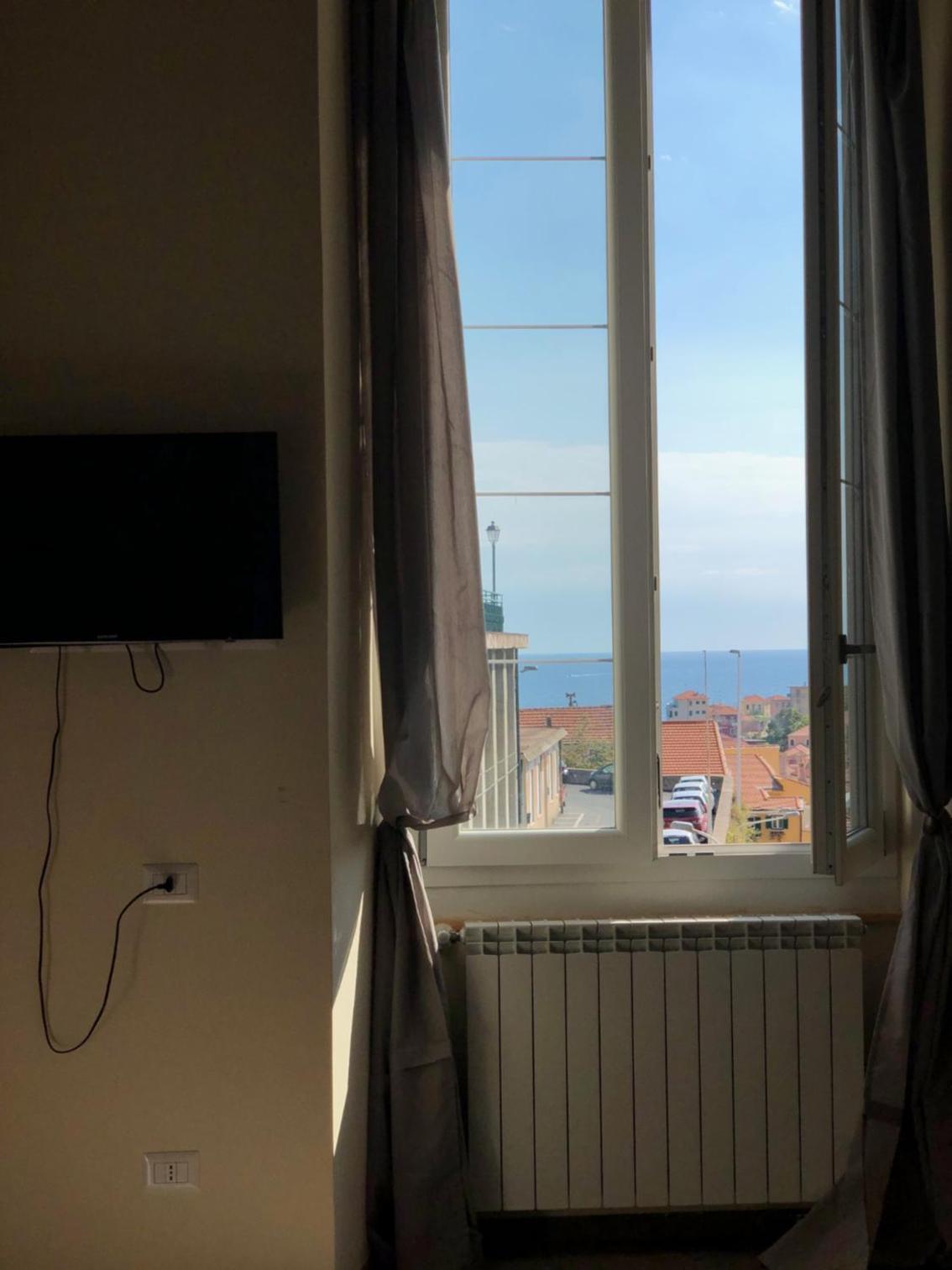 Apartment with Terrace photo 2