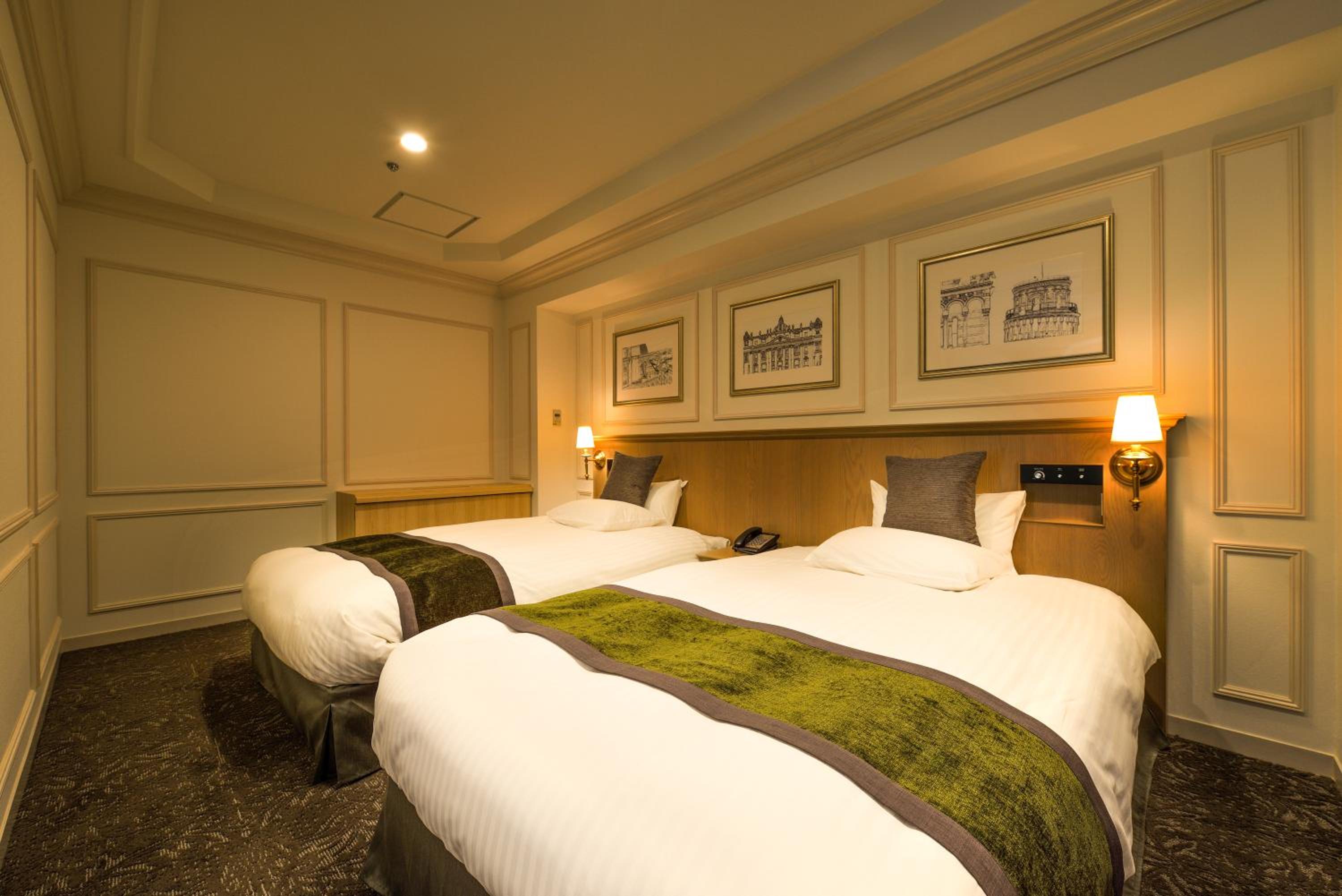 Executive Deluxe Twin Room - Non-Smoking - Photo 4