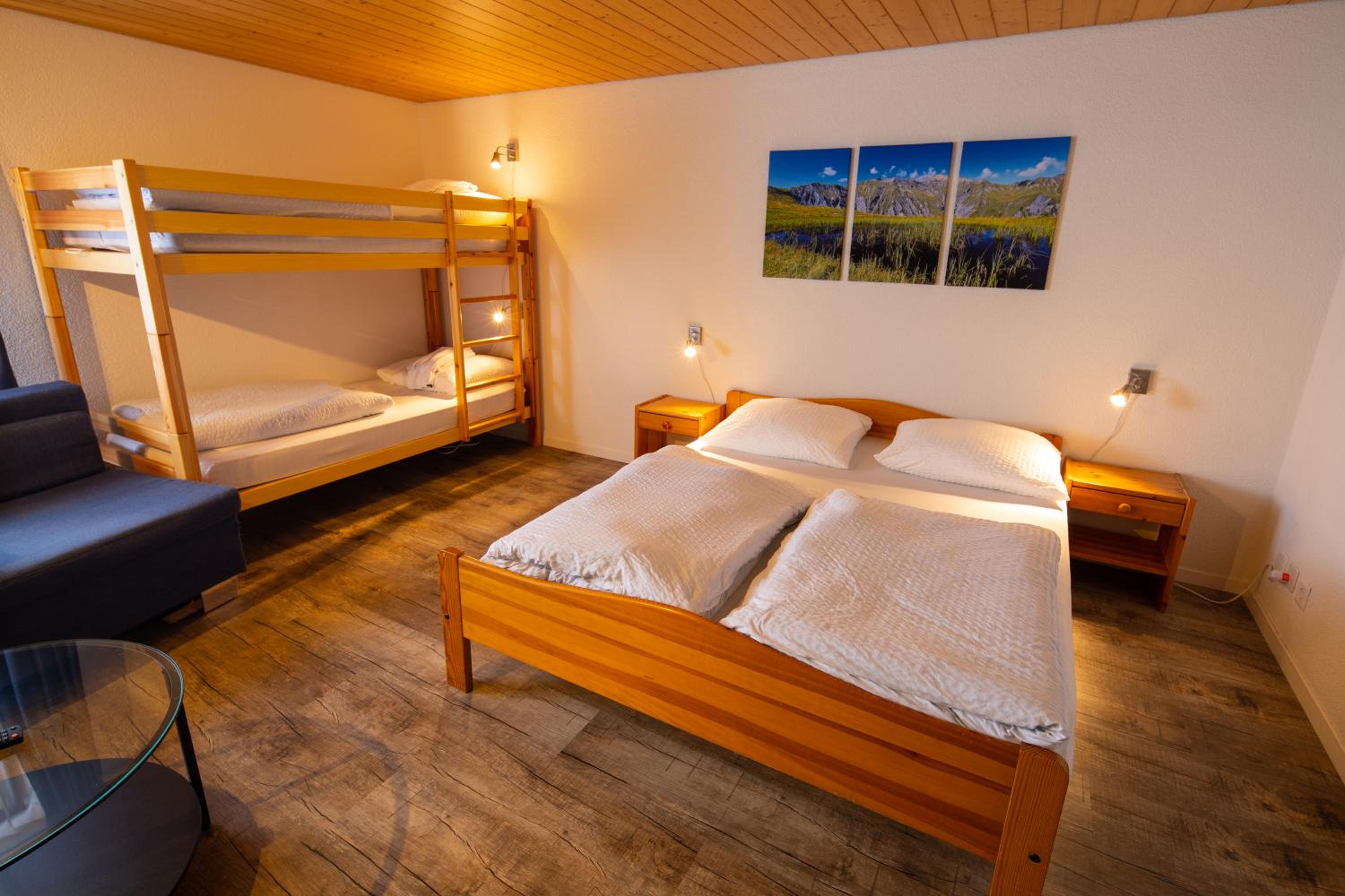 Budget Double Room photo 3