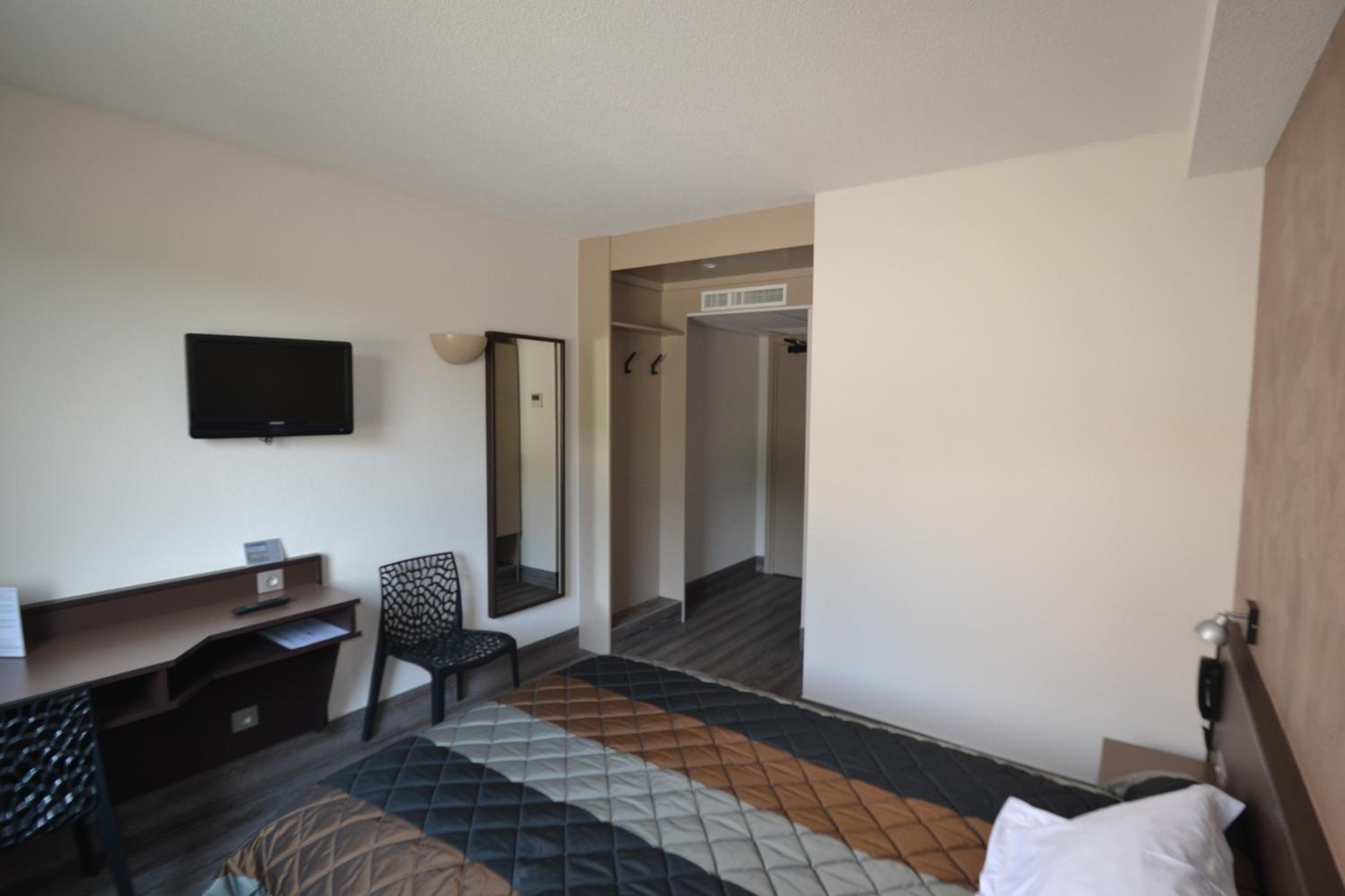 Double Room - Photo 3