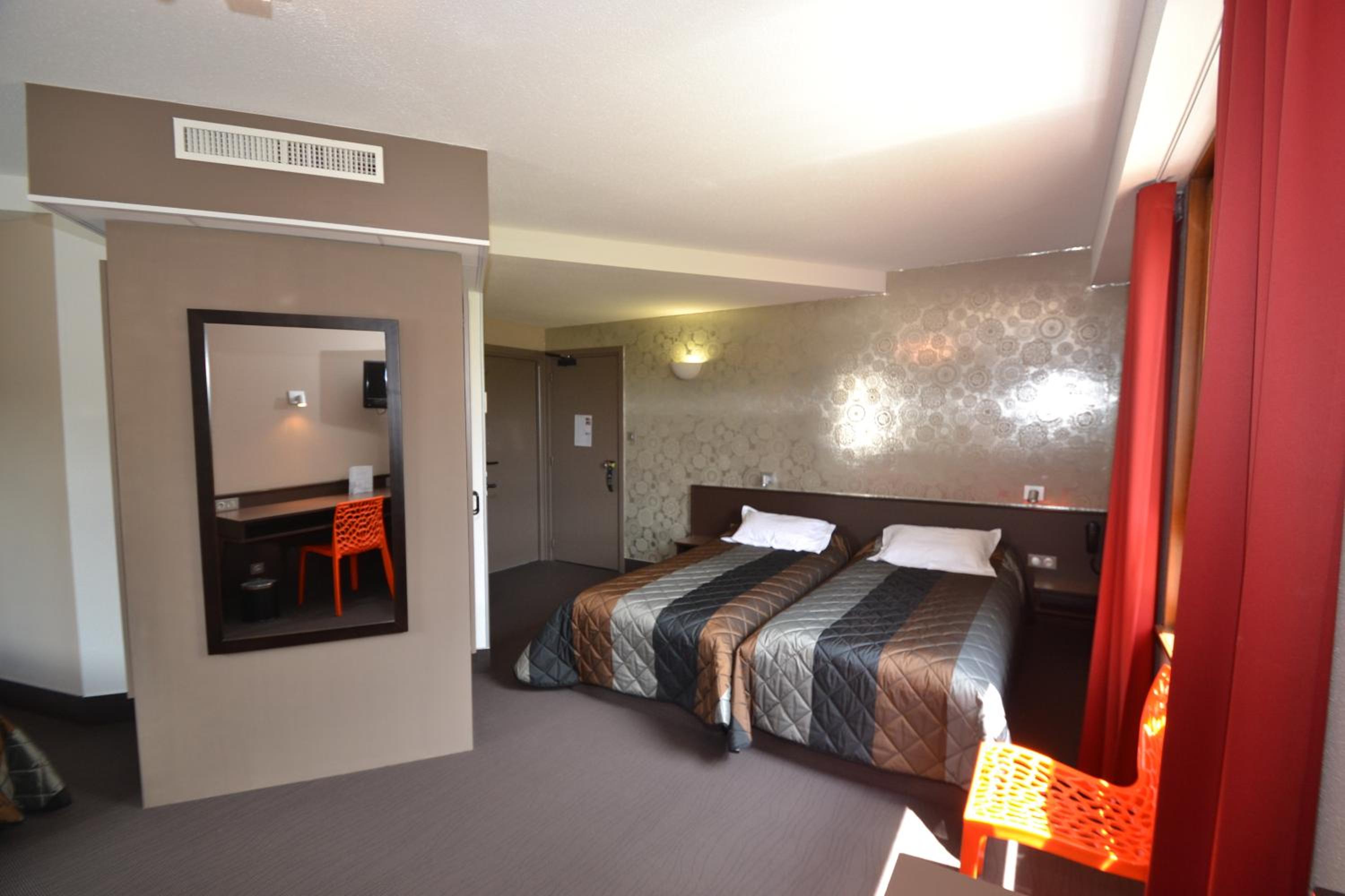 Quadruple Room - Photo 3