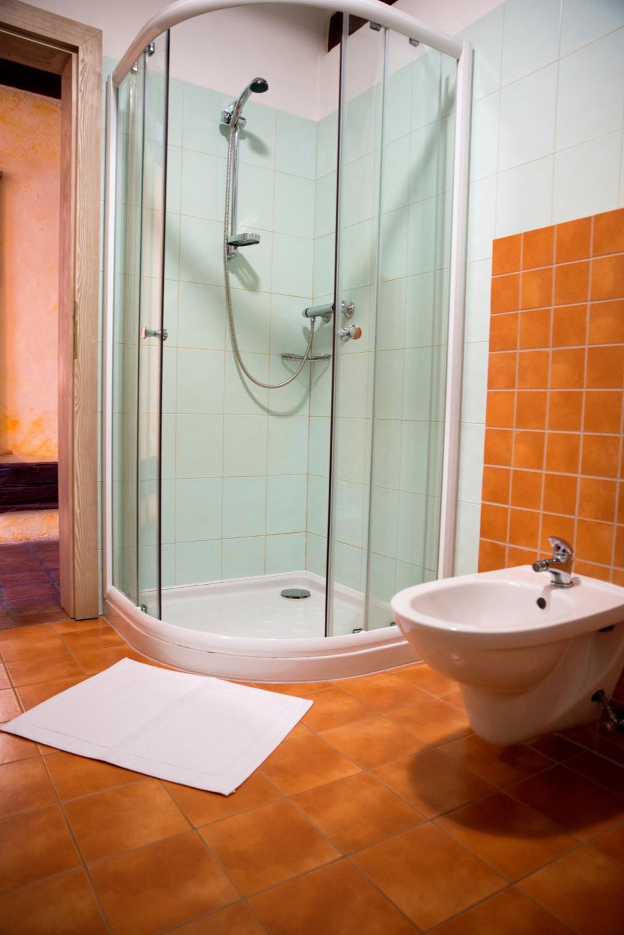 Double Room - Photo 8