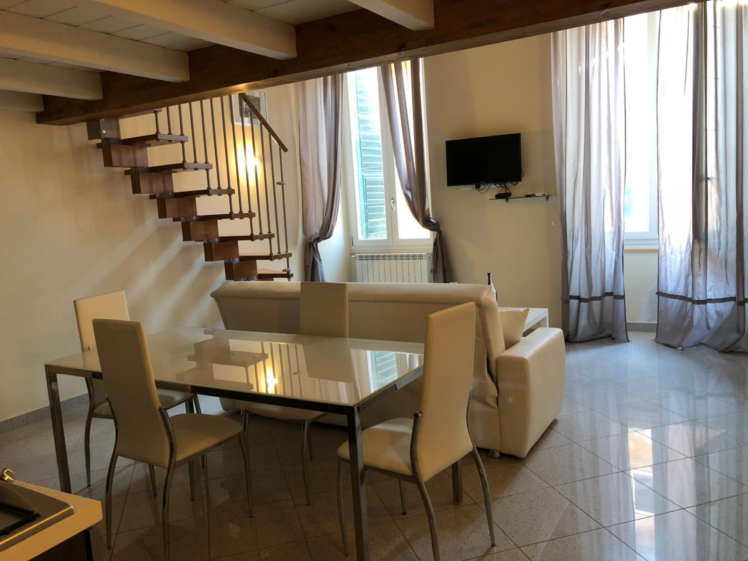 Apartment - Split Level photo 1