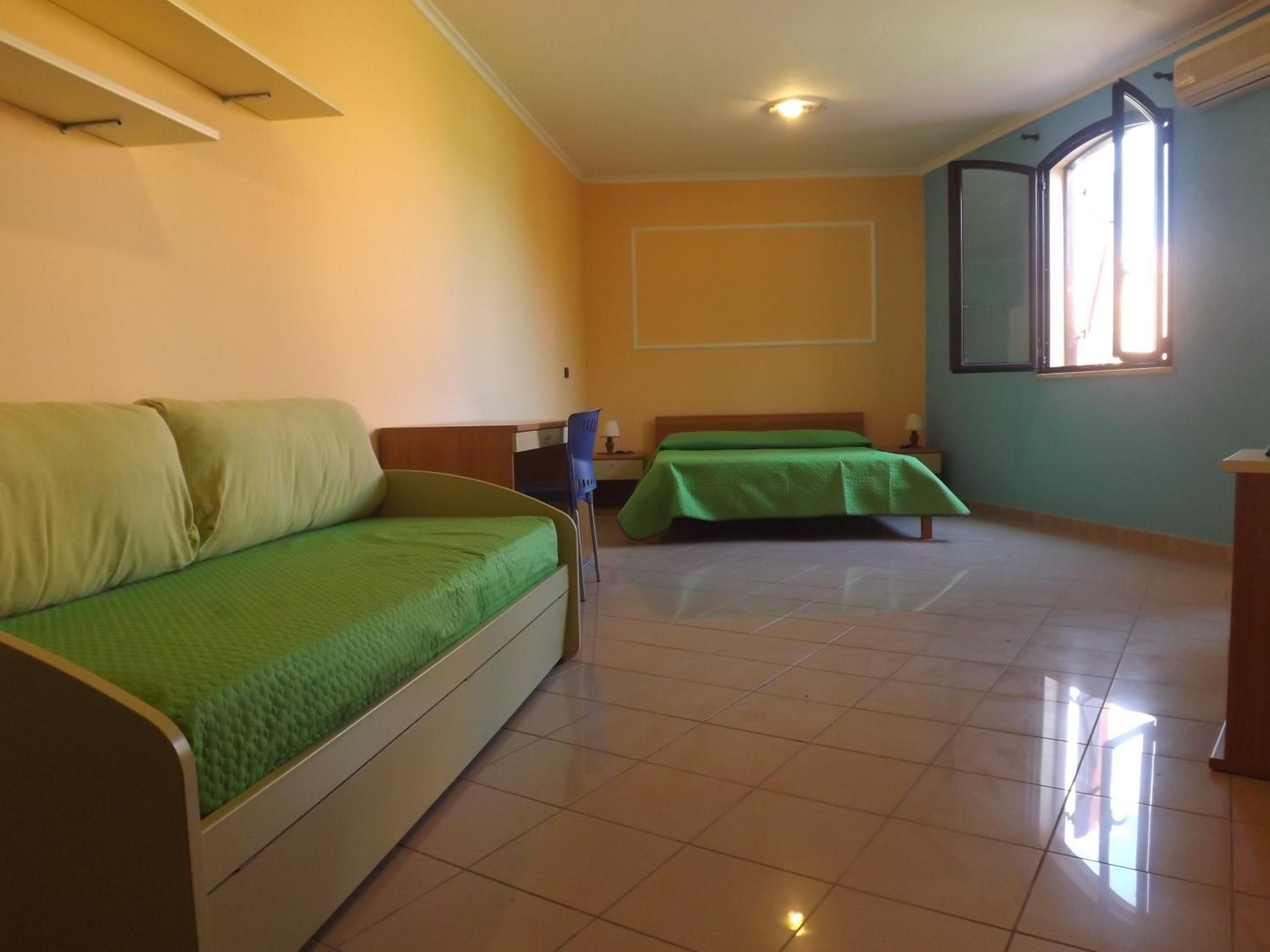 Standard Double Room - Photo 2