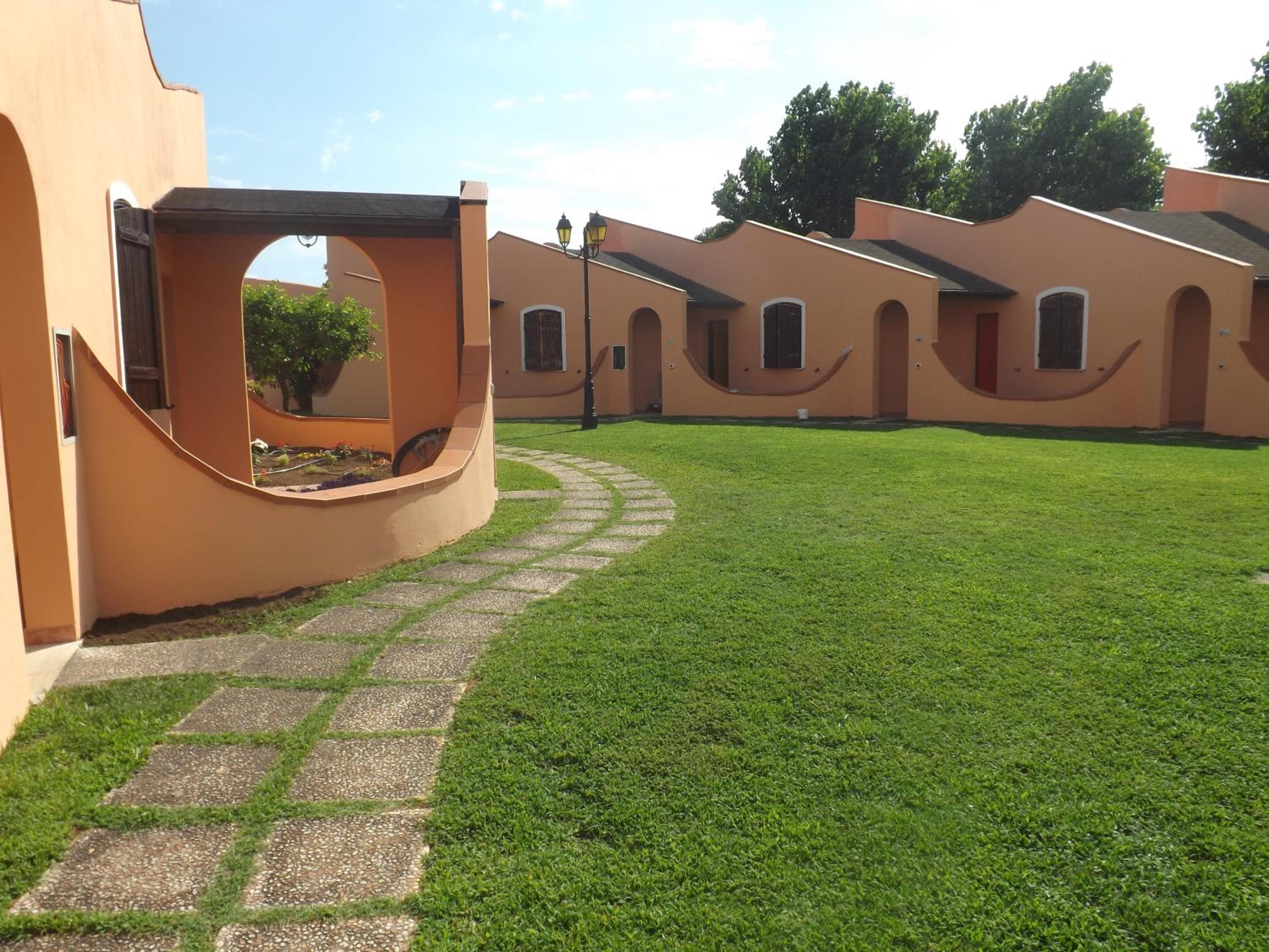 Triple Room with Garden View photo 2